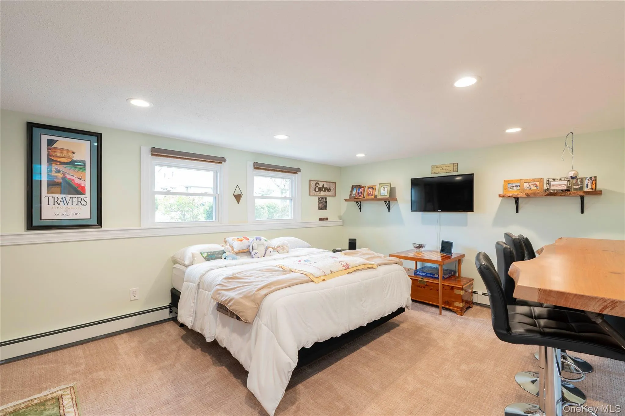 Huge area downstairs currently used as guest room Huge area downstairs currently used as guest room