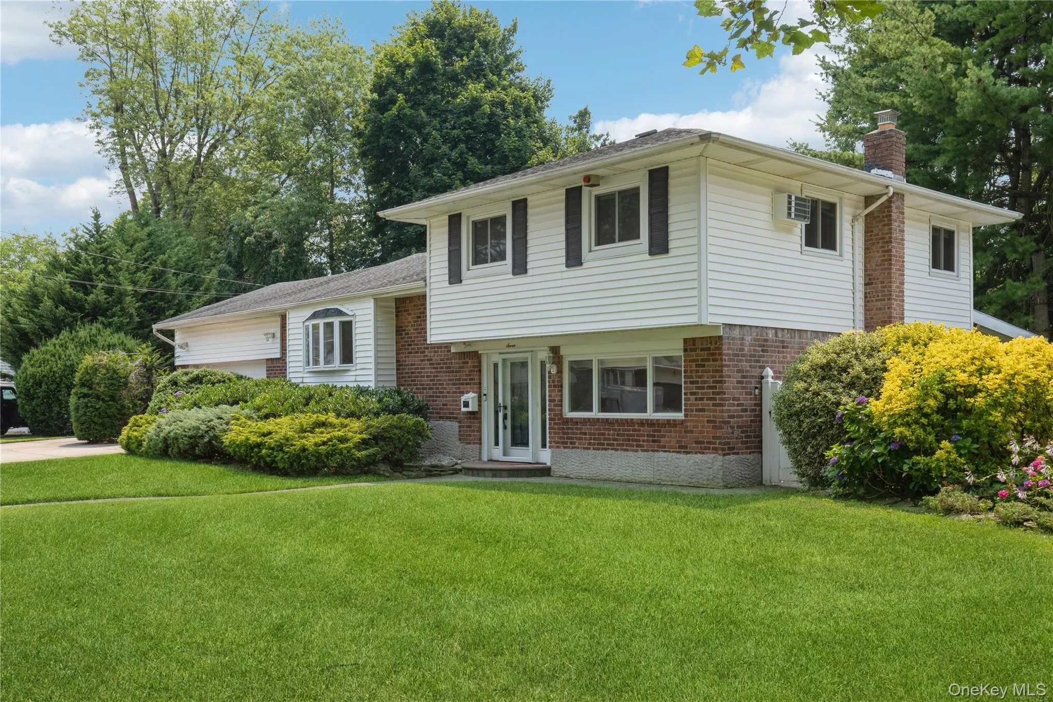 7 Ebb Court, Huntington, NY, 4 Bedrooms Bedrooms, 8 Rooms Rooms,2 BathroomsBathrooms,Residential,For Rent,Ebb,0,1024866 7 Ebb Court, Huntington, NY, 4 Bedrooms Bedrooms, 8 Rooms Rooms,2 BathroomsBathrooms,Residential,For Rent,Ebb,0,1024866