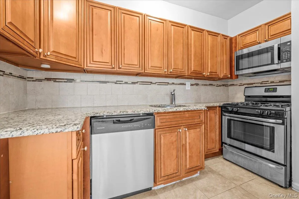 20 William Street, Mount Vernon, NY, 1 Bedroom Bedrooms, 3 Rooms Rooms,1 BathroomBathrooms,Residential,For Rent,William,0,1024868 20 William Street, Mount Vernon, NY, 1 Bedroom Bedrooms, 3 Rooms Rooms,1 BathroomBathrooms,Residential,For Rent,William,0,1024868