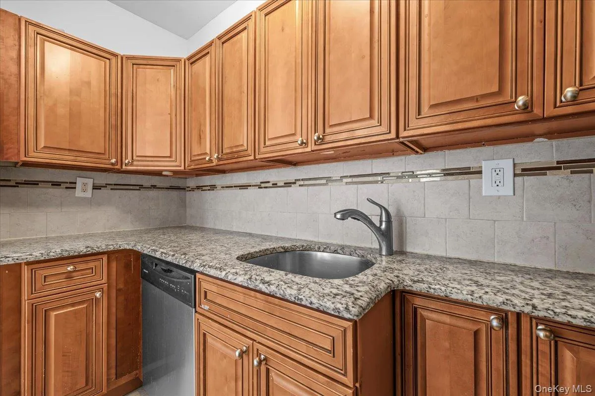 20 William Street, Mount Vernon, NY, 1 Bedroom Bedrooms, 3 Rooms Rooms,1 BathroomBathrooms,Residential,For Rent,William,0,1024868 20 William Street, Mount Vernon, NY, 1 Bedroom Bedrooms, 3 Rooms Rooms,1 BathroomBathrooms,Residential,For Rent,William,0,1024868