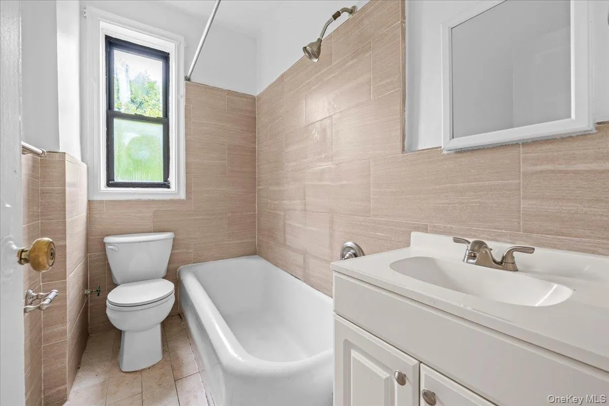 20 William Street, Mount Vernon, NY, 1 Bedroom Bedrooms, 3 Rooms Rooms,1 BathroomBathrooms,Residential,For Rent,William,0,1024868 20 William Street, Mount Vernon, NY, 1 Bedroom Bedrooms, 3 Rooms Rooms,1 BathroomBathrooms,Residential,For Rent,William,0,1024868