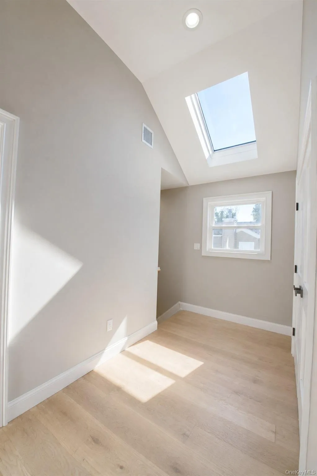 1316 R Street, Hempstead, NY, 4 Bedrooms Bedrooms, 7 Rooms Rooms,2 BathroomsBathrooms,Residential,For Rent,R,0,1024871 1316 R Street, Hempstead, NY, 4 Bedrooms Bedrooms, 7 Rooms Rooms,2 BathroomsBathrooms,Residential,For Rent,R,0,1024871