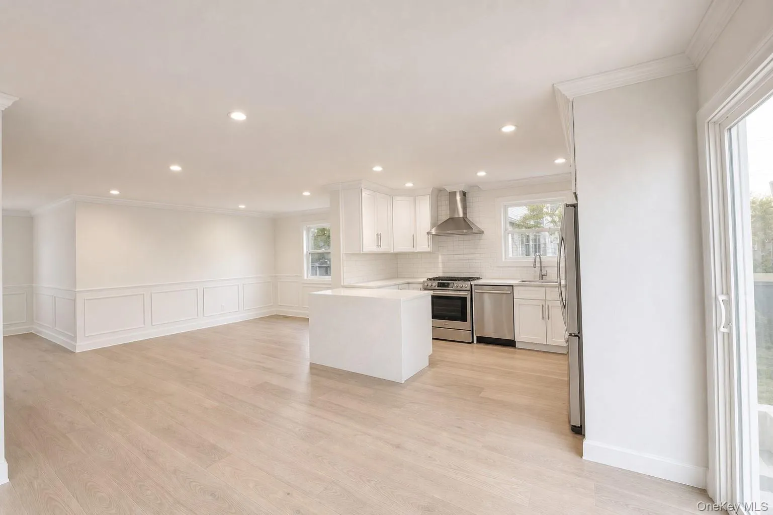 1316 R Street, Hempstead, NY, 4 Bedrooms Bedrooms, 7 Rooms Rooms,2 BathroomsBathrooms,Residential,For Rent,R,0,1024871 1316 R Street, Hempstead, NY, 4 Bedrooms Bedrooms, 7 Rooms Rooms,2 BathroomsBathrooms,Residential,For Rent,R,0,1024871
