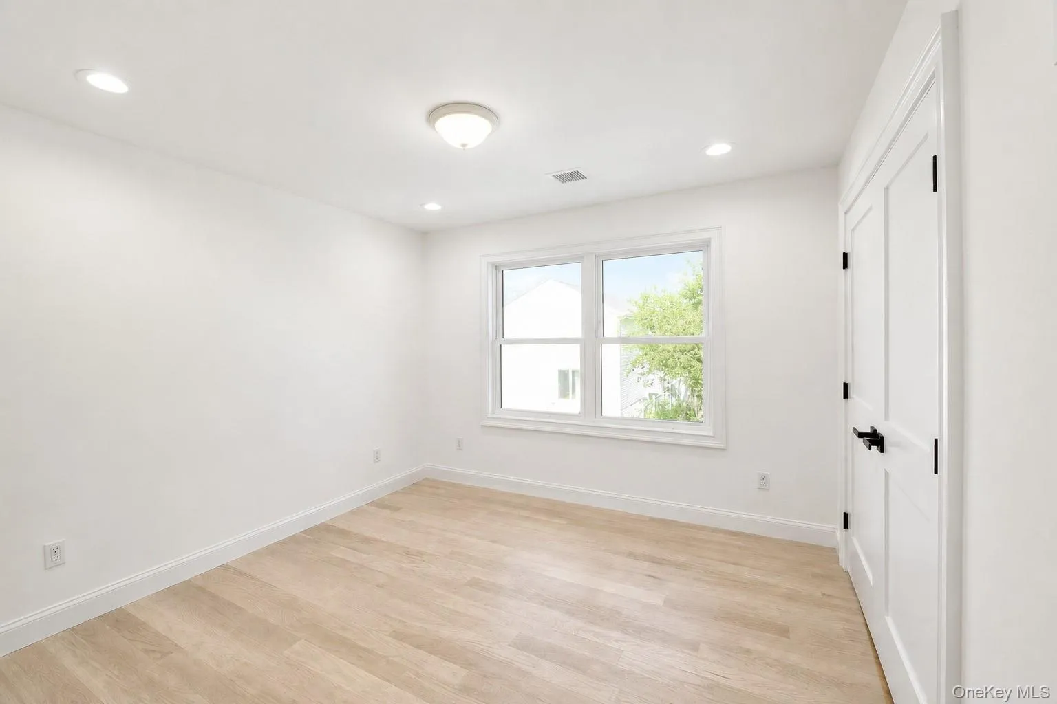 1320 R Street, Hempstead, NY, 5 Bedrooms Bedrooms, 10 Rooms Rooms,3 BathroomsBathrooms,Residential,For Rent,R,0,1024872 1320 R Street, Hempstead, NY, 5 Bedrooms Bedrooms, 10 Rooms Rooms,3 BathroomsBathrooms,Residential,For Rent,R,0,1024872