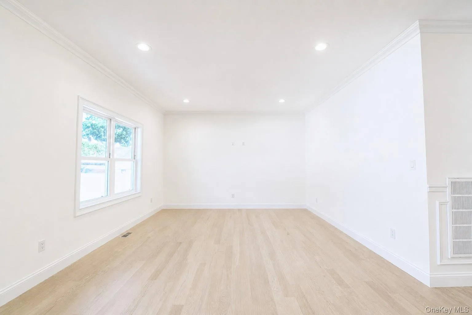 1320 R Street, Hempstead, NY, 5 Bedrooms Bedrooms, 10 Rooms Rooms,3 BathroomsBathrooms,Residential,For Rent,R,0,1024872 1320 R Street, Hempstead, NY, 5 Bedrooms Bedrooms, 10 Rooms Rooms,3 BathroomsBathrooms,Residential,For Rent,R,0,1024872