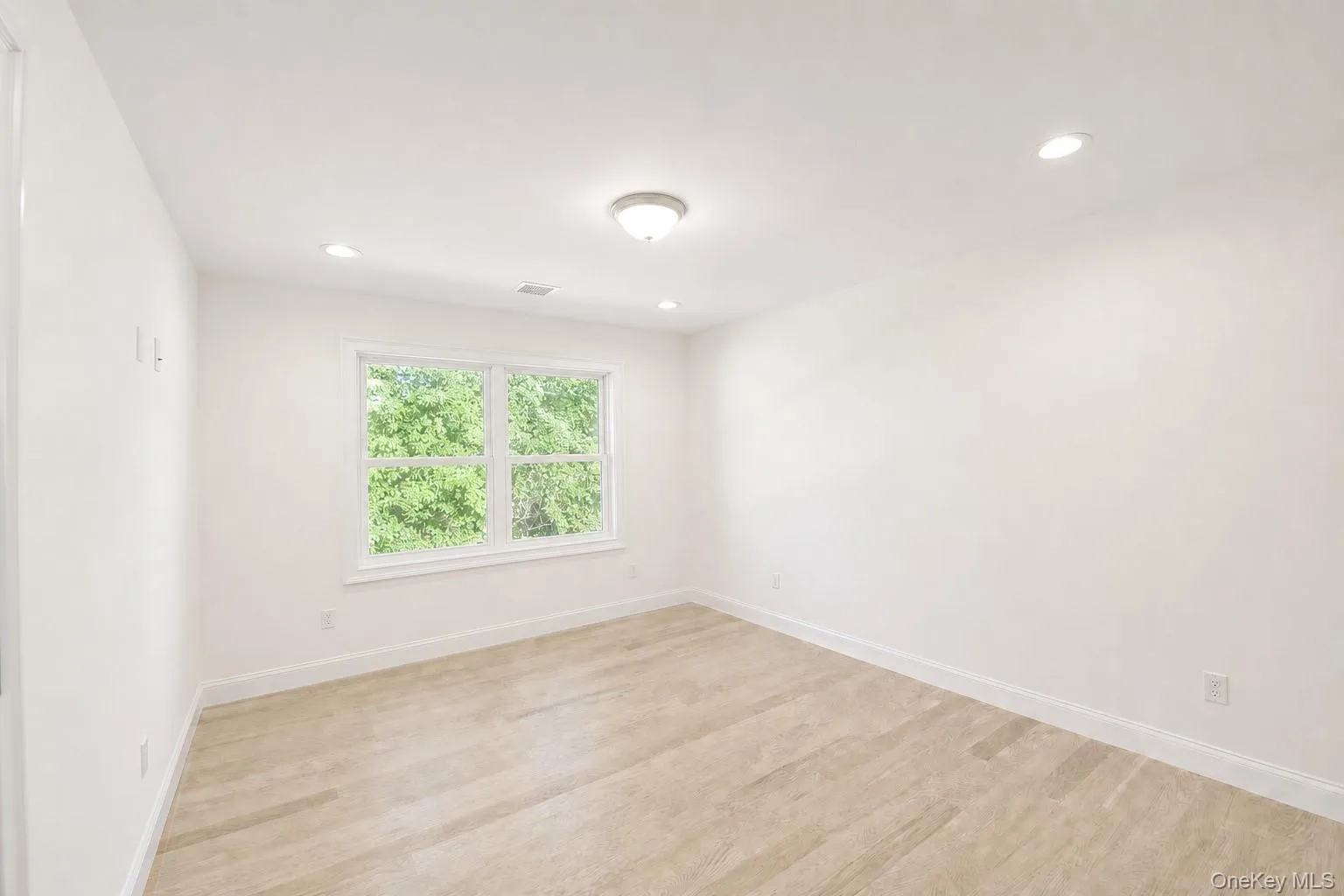 1320 R Street, Hempstead, NY, 5 Bedrooms Bedrooms, 10 Rooms Rooms,3 BathroomsBathrooms,Residential,For Rent,R,0,1024872 1320 R Street, Hempstead, NY, 5 Bedrooms Bedrooms, 10 Rooms Rooms,3 BathroomsBathrooms,Residential,For Rent,R,0,1024872