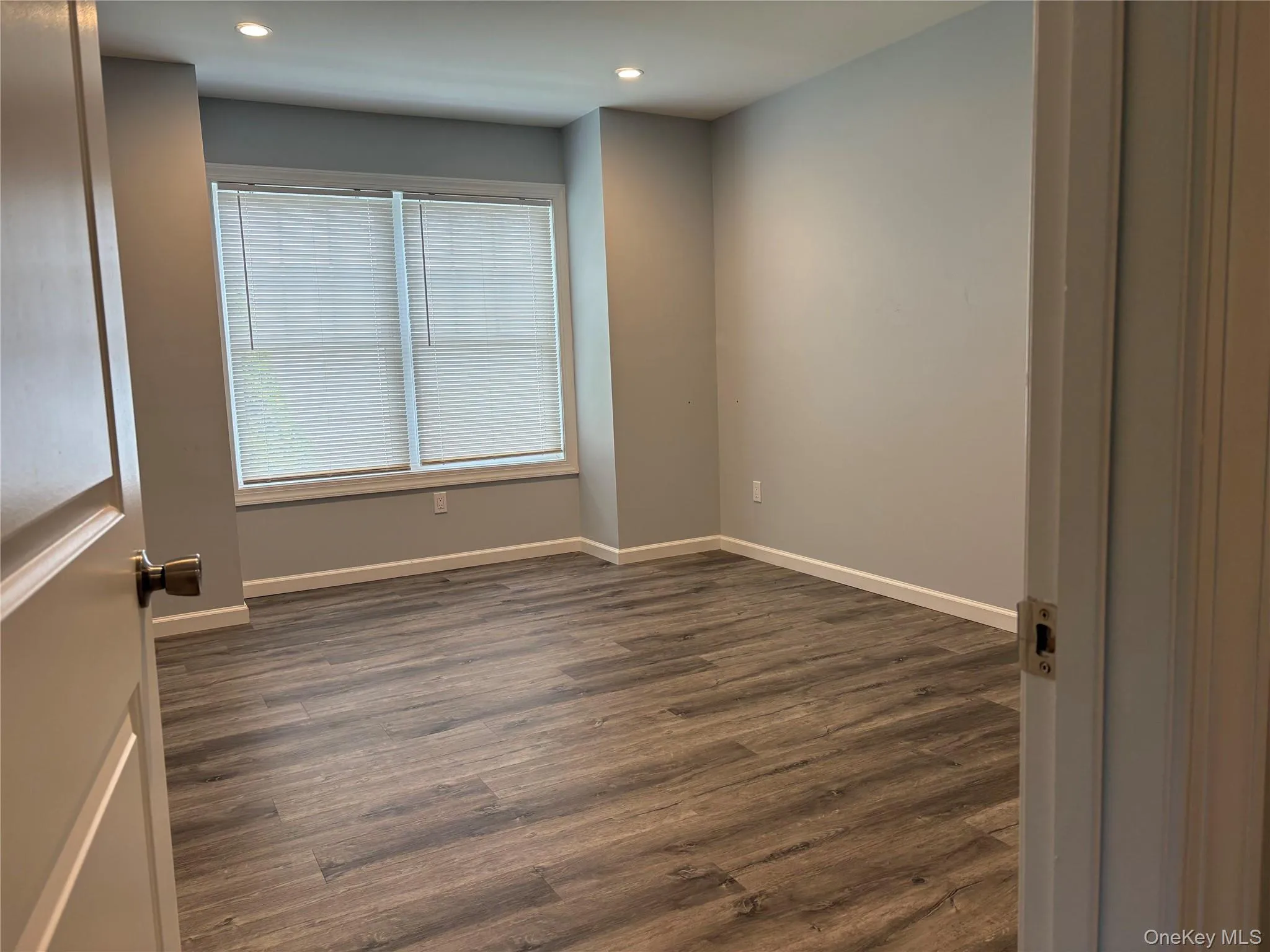 17B Dunes Lane, North Hempstead, NY, 3 Bedrooms Bedrooms, 6 Rooms Rooms,2 BathroomsBathrooms,Residential Lease,For Rent,Dunes,0,1024877 17B Dunes Lane, North Hempstead, NY, 3 Bedrooms Bedrooms, 6 Rooms Rooms,2 BathroomsBathrooms,Residential Lease,For Rent,Dunes,0,1024877