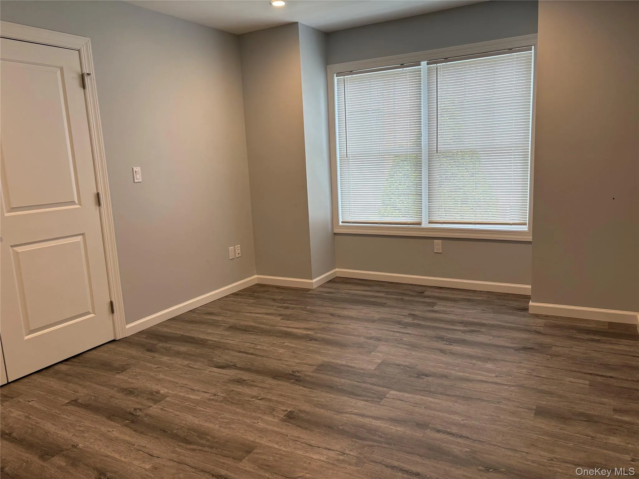 17B Dunes Lane, North Hempstead, NY, 3 Bedrooms Bedrooms, 6 Rooms Rooms,2 BathroomsBathrooms,Residential Lease,For Rent,Dunes,0,1024877 17B Dunes Lane, North Hempstead, NY, 3 Bedrooms Bedrooms, 6 Rooms Rooms,2 BathroomsBathrooms,Residential Lease,For Rent,Dunes,0,1024877