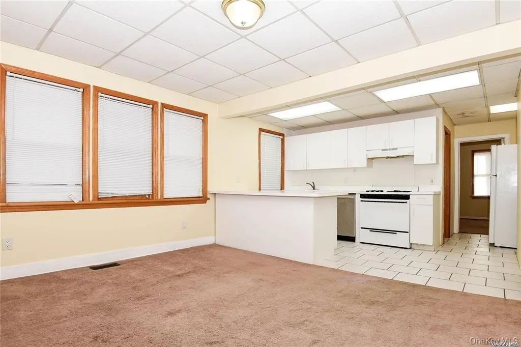 51 Thorman Avenue, Oyster Bay, NY, 2 Bedrooms Bedrooms, 5 Rooms Rooms,1 BathroomBathrooms,Residential Lease,For Rent,Thorman,0,1024878 51 Thorman Avenue, Oyster Bay, NY, 2 Bedrooms Bedrooms, 5 Rooms Rooms,1 BathroomBathrooms,Residential Lease,For Rent,Thorman,0,1024878