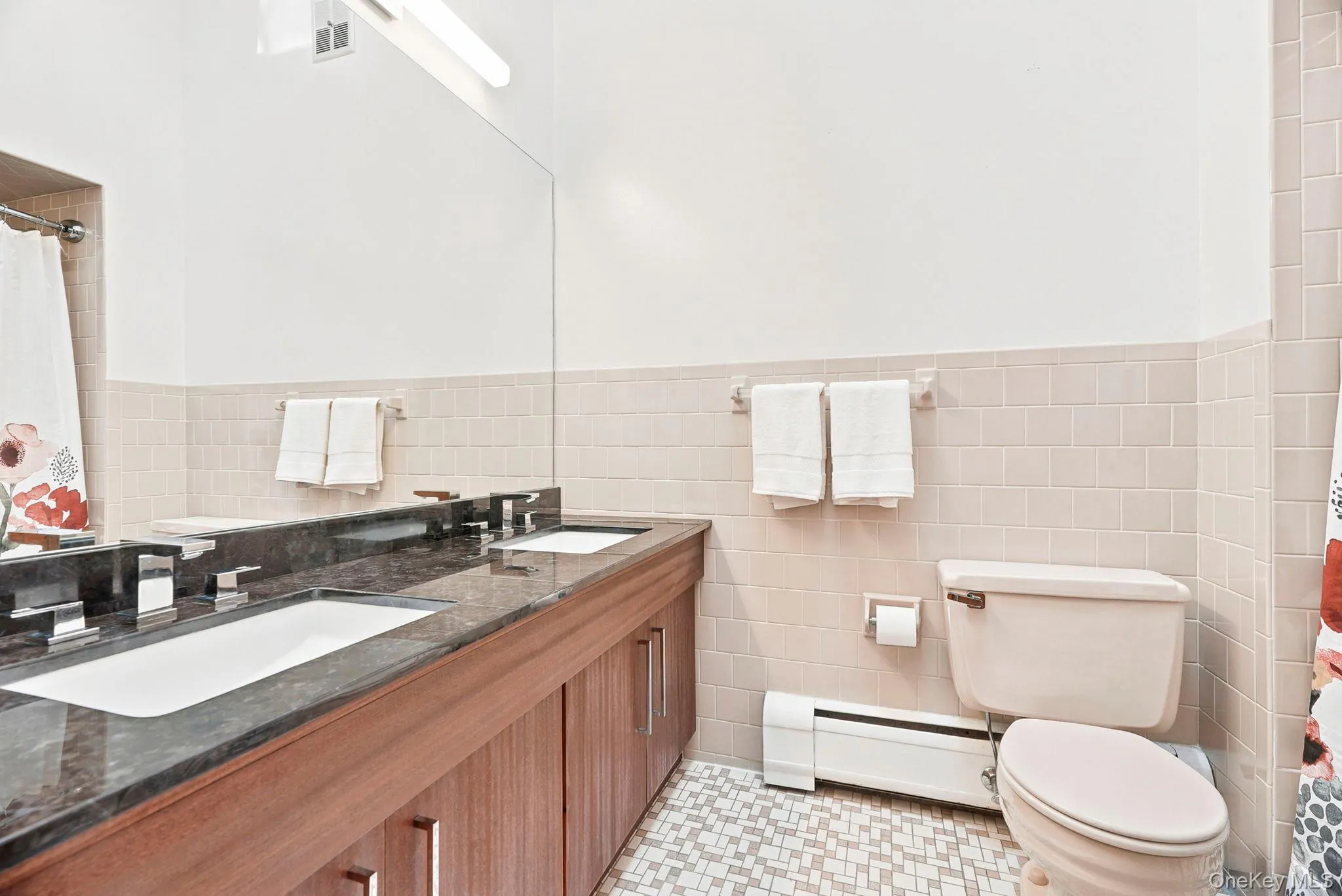 Hallway Full Bath Hallway Full Bath
