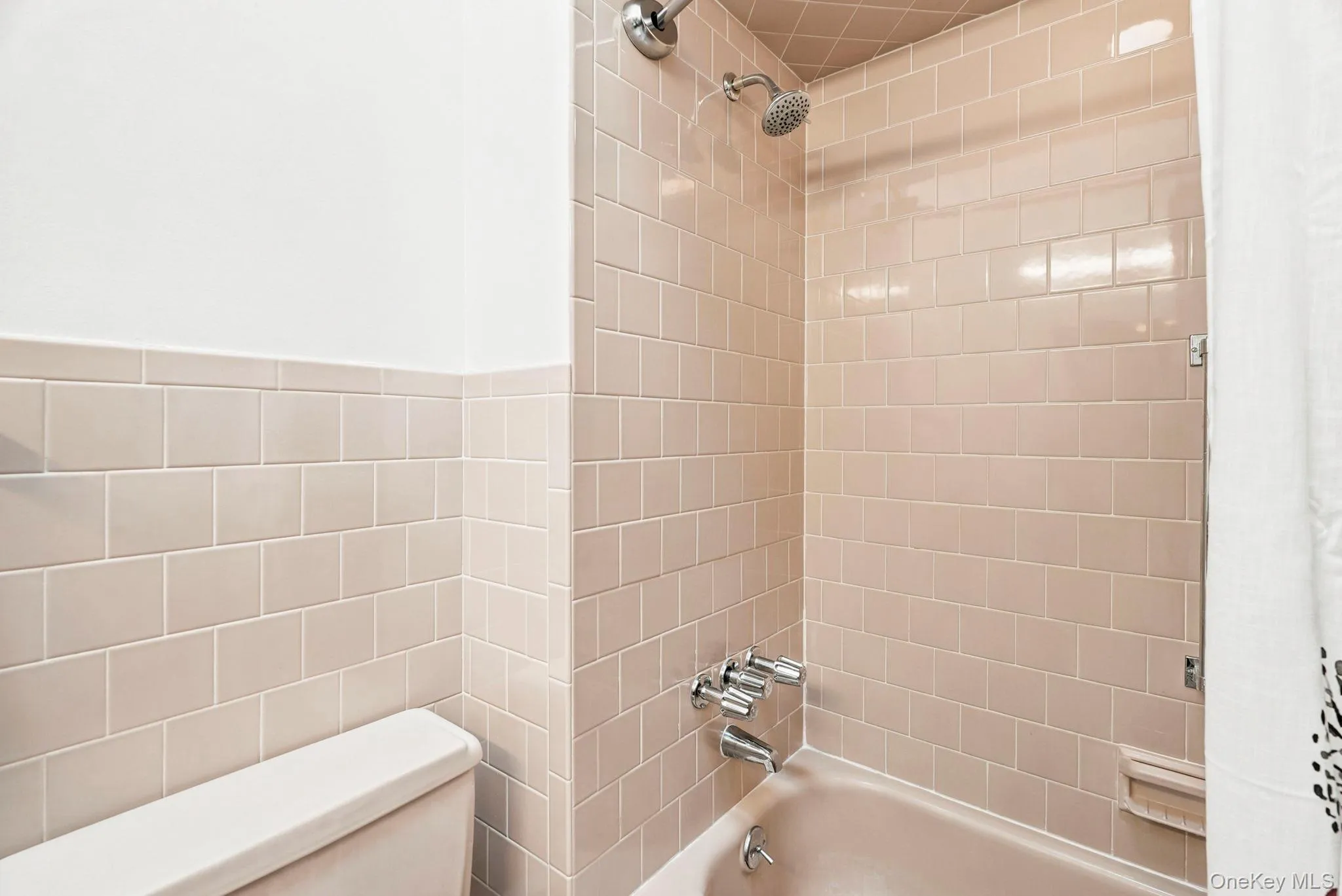 Hallway Full Bath Hallway Full Bath