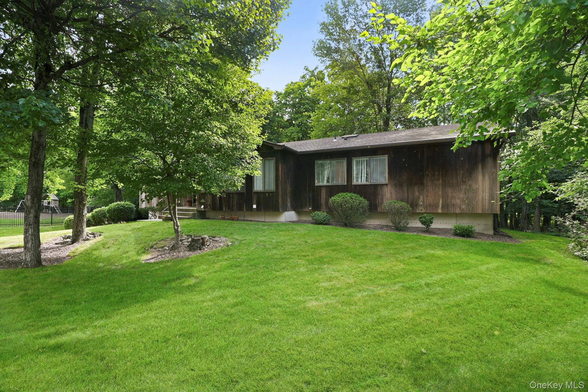 6 Pelham Court, Clarkstown, NY, 4 Bedrooms Bedrooms, 15 Rooms Rooms,2 BathroomsBathrooms,Residential,For Rent,Pelham,0,1024890 6 Pelham Court, Clarkstown, NY, 4 Bedrooms Bedrooms, 15 Rooms Rooms,2 BathroomsBathrooms,Residential,For Rent,Pelham,0,1024890
