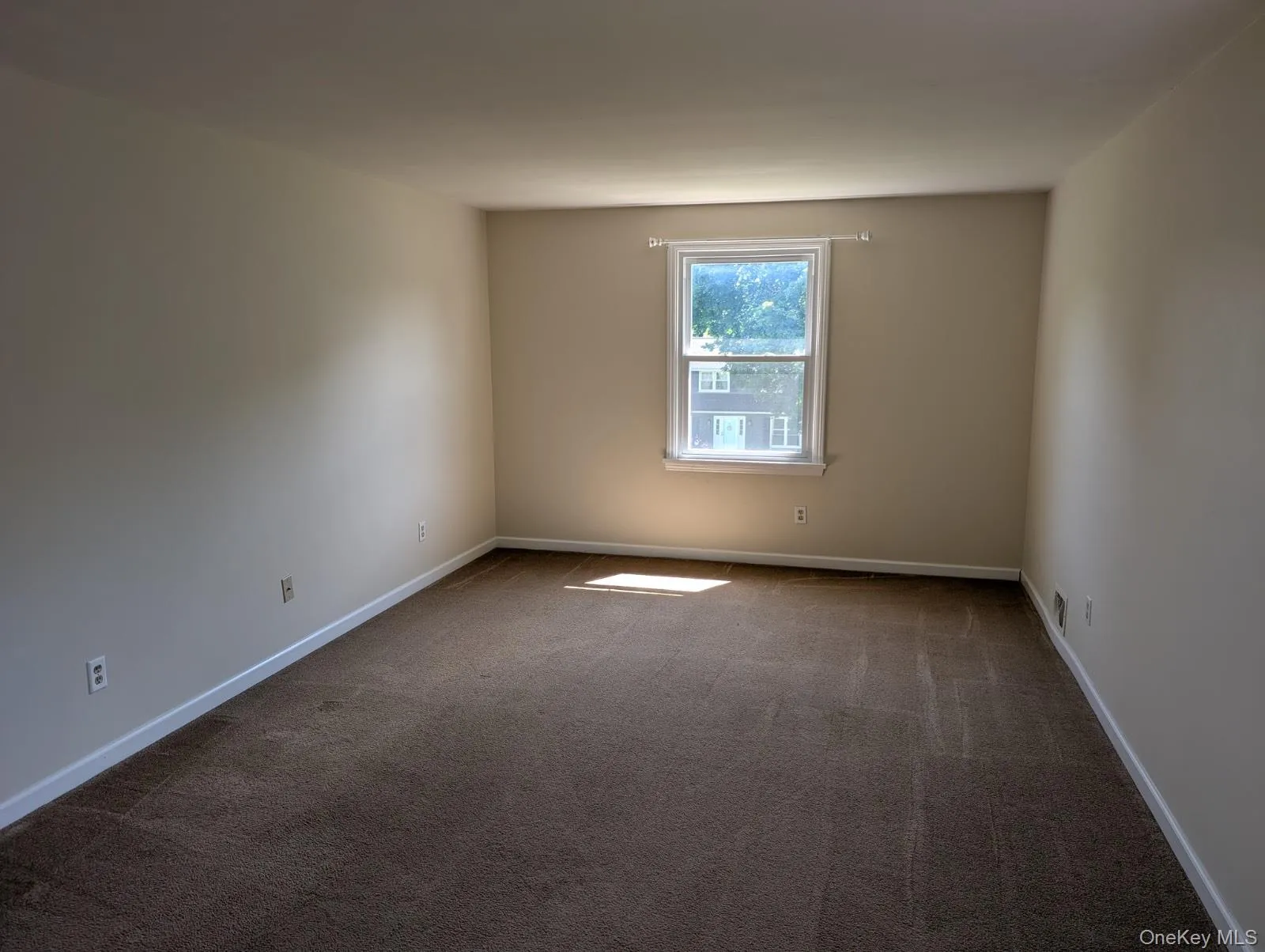 15 Crestview Drive, Out Of Area, NY, 4 Bedrooms Bedrooms, 8 Rooms Rooms,2 BathroomsBathrooms,Residential Lease,For Rent,Crestview,0,1024891 15 Crestview Drive, Out Of Area, NY, 4 Bedrooms Bedrooms, 8 Rooms Rooms,2 BathroomsBathrooms,Residential Lease,For Rent,Crestview,0,1024891