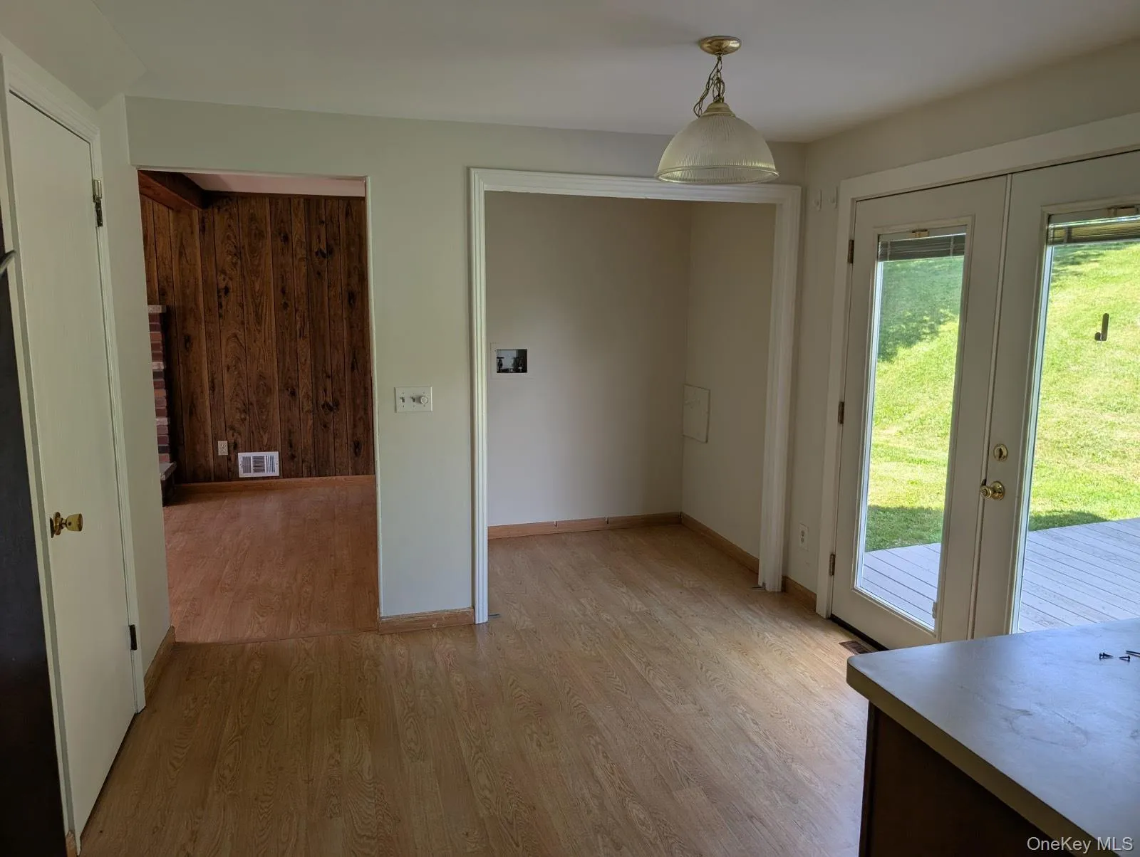 15 Crestview Drive, Out Of Area, NY, 4 Bedrooms Bedrooms, 8 Rooms Rooms,2 BathroomsBathrooms,Residential Lease,For Rent,Crestview,0,1024891 15 Crestview Drive, Out Of Area, NY, 4 Bedrooms Bedrooms, 8 Rooms Rooms,2 BathroomsBathrooms,Residential Lease,For Rent,Crestview,0,1024891