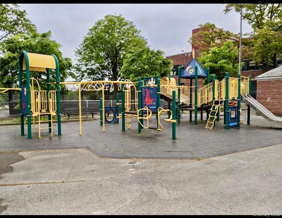 72-75 Little Neck Parkway, New York, NY, 2 Bedrooms Bedrooms, 4 Rooms Rooms,1 BathroomBathrooms,Residential,For Rent,Little Neck Parkway,0,1024893 72-75 Little Neck Parkway, New York, NY, 2 Bedrooms Bedrooms, 4 Rooms Rooms,1 BathroomBathrooms,Residential,For Rent,Little Neck Parkway,0,1024893