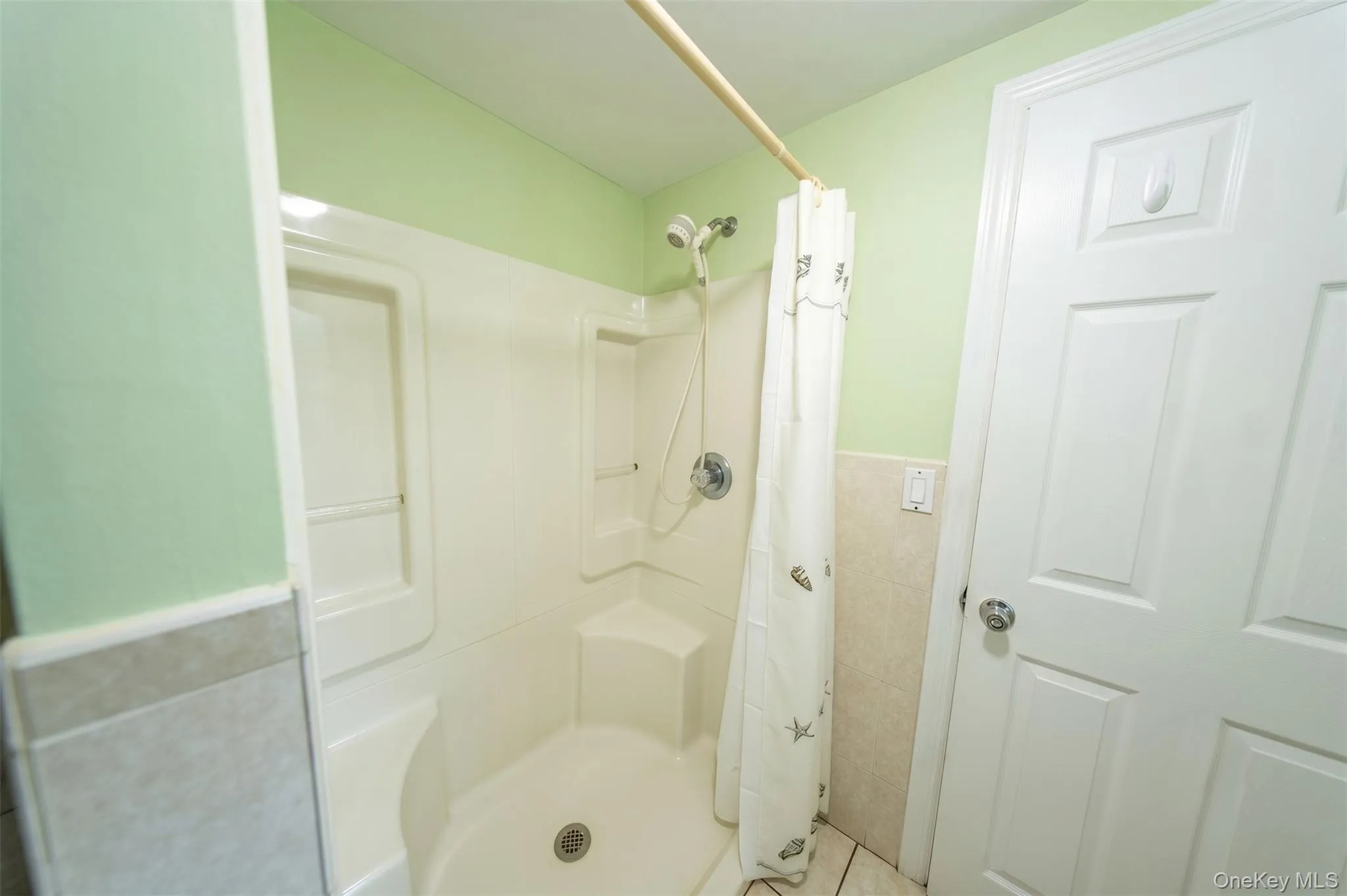 120 Aspen Road, Smithtown, NY, 4 Bedrooms Bedrooms, 6 Rooms Rooms,2 BathroomsBathrooms,Residential,For Rent,Aspen,0,1024895 120 Aspen Road, Smithtown, NY, 4 Bedrooms Bedrooms, 6 Rooms Rooms,2 BathroomsBathrooms,Residential,For Rent,Aspen,0,1024895