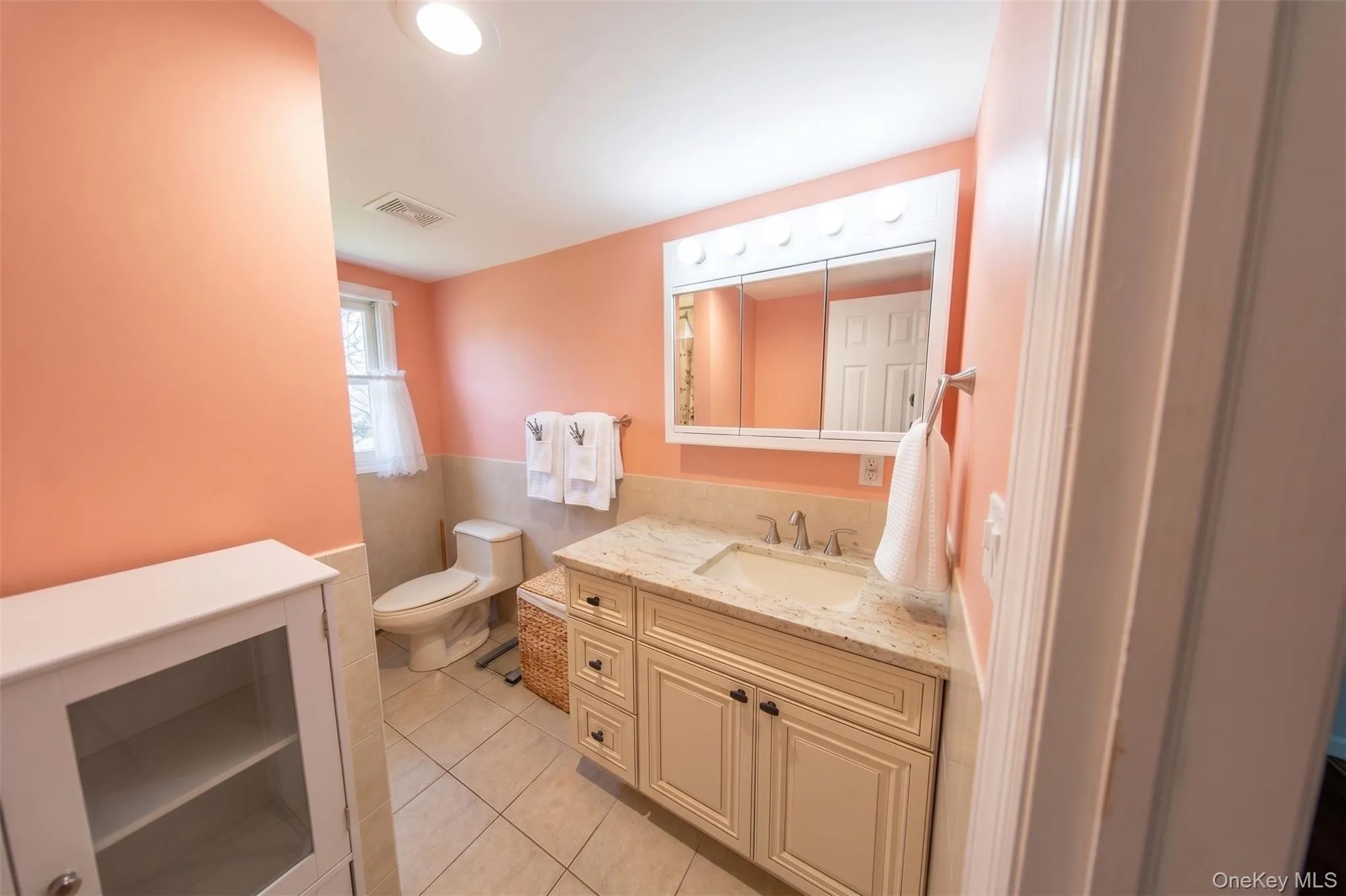 120 Aspen Road, Smithtown, NY, 4 Bedrooms Bedrooms, 6 Rooms Rooms,2 BathroomsBathrooms,Residential,For Rent,Aspen,0,1024895 120 Aspen Road, Smithtown, NY, 4 Bedrooms Bedrooms, 6 Rooms Rooms,2 BathroomsBathrooms,Residential,For Rent,Aspen,0,1024895