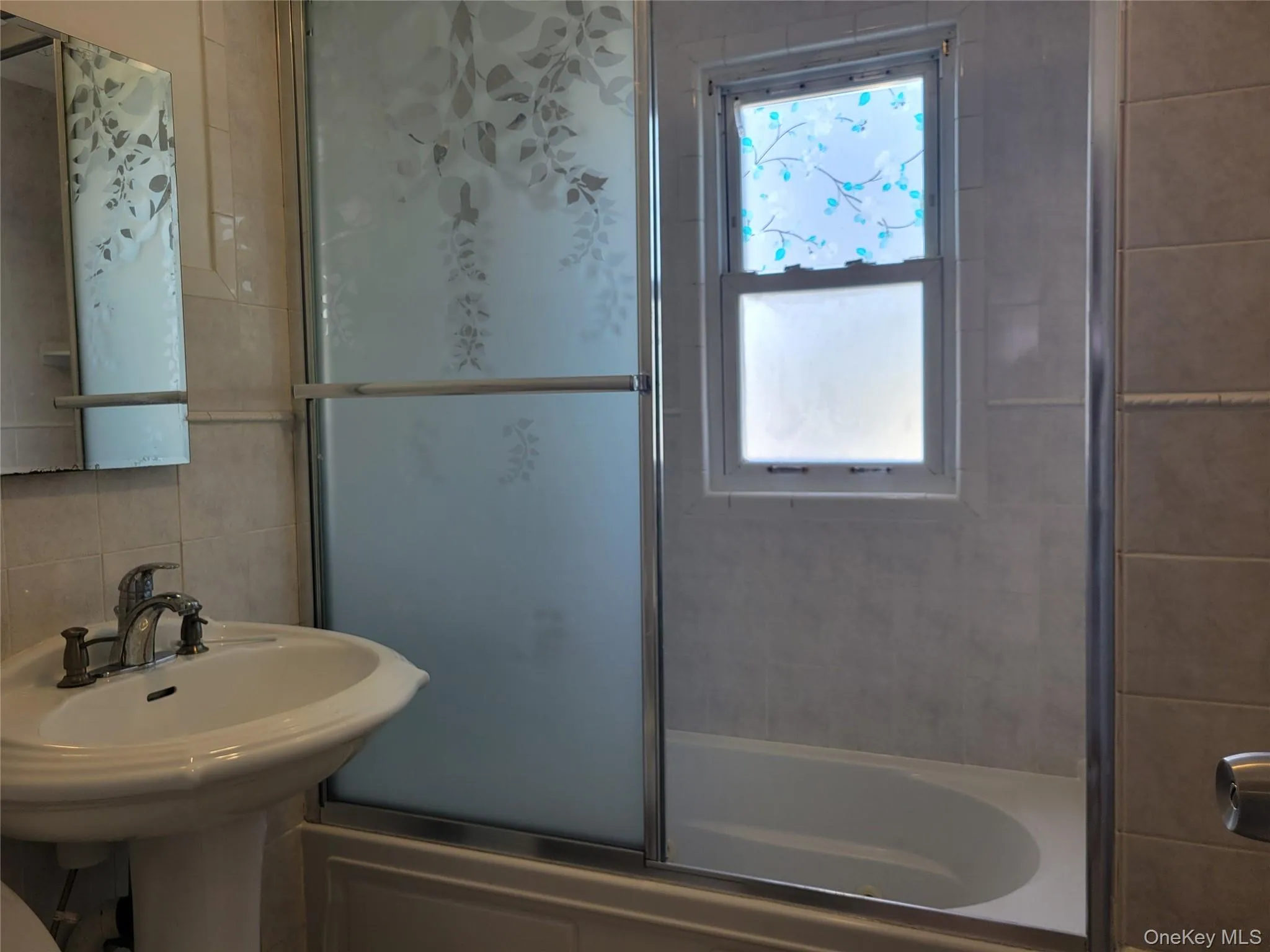 89-38 199th Street, New York, NY, 3 Bedrooms Bedrooms, 6 Rooms Rooms,2 BathroomsBathrooms,Residential,For Rent,199th,0,1024897 89-38 199th Street, New York, NY, 3 Bedrooms Bedrooms, 6 Rooms Rooms,2 BathroomsBathrooms,Residential,For Rent,199th,0,1024897