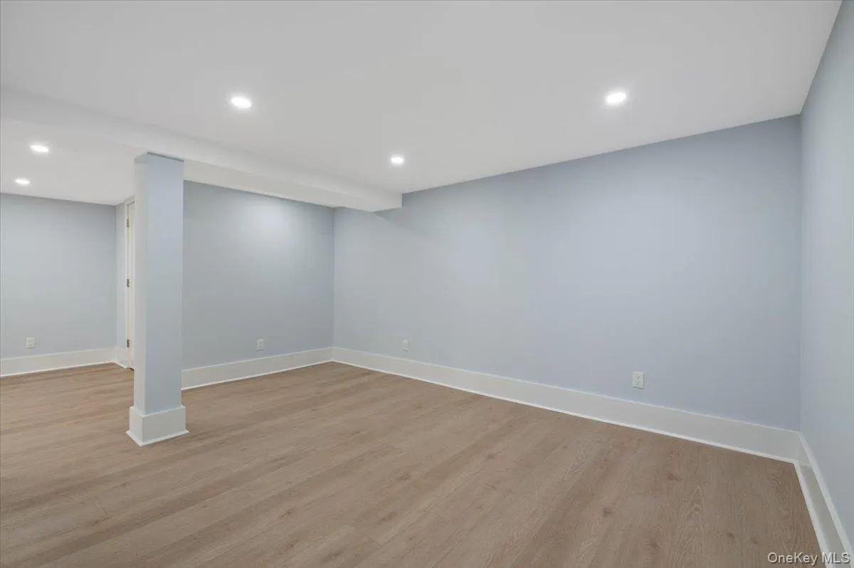517 Corral Run, Hempstead, NY, 6 Bedrooms Bedrooms, 12 Rooms Rooms,4 BathroomsBathrooms,Residential,For Rent,Corral,0,1024905 517 Corral Run, Hempstead, NY, 6 Bedrooms Bedrooms, 12 Rooms Rooms,4 BathroomsBathrooms,Residential,For Rent,Corral,0,1024905