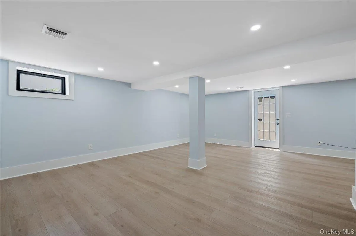 517 Corral Run, Hempstead, NY, 6 Bedrooms Bedrooms, 12 Rooms Rooms,4 BathroomsBathrooms,Residential,For Rent,Corral,0,1024905 517 Corral Run, Hempstead, NY, 6 Bedrooms Bedrooms, 12 Rooms Rooms,4 BathroomsBathrooms,Residential,For Rent,Corral,0,1024905