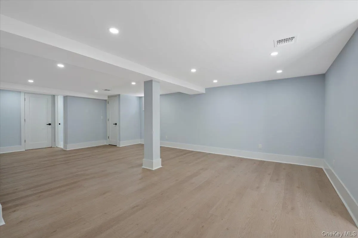517 Corral Run, Hempstead, NY, 6 Bedrooms Bedrooms, 12 Rooms Rooms,4 BathroomsBathrooms,Residential,For Rent,Corral,0,1024905 517 Corral Run, Hempstead, NY, 6 Bedrooms Bedrooms, 12 Rooms Rooms,4 BathroomsBathrooms,Residential,For Rent,Corral,0,1024905