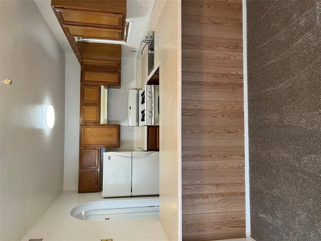 105 Pine Hollow Way, Chester Town, NY, 1 Bedroom Bedrooms, 6 Rooms Rooms,1 BathroomBathrooms,Residential Lease,For Rent,Pine Hollow Way,0,1024908 105 Pine Hollow Way, Chester Town, NY, 1 Bedroom Bedrooms, 6 Rooms Rooms,1 BathroomBathrooms,Residential Lease,For Rent,Pine Hollow Way,0,1024908