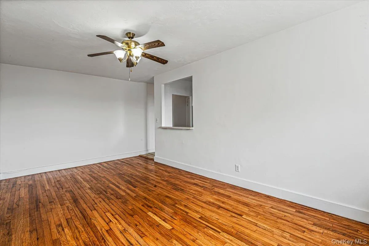 30-15 Hobart Street, New York, NY, 2 Bedrooms Bedrooms, 4 Rooms Rooms,1 BathroomBathrooms,Residential,For Rent,Hobart,0,1024910 30-15 Hobart Street, New York, NY, 2 Bedrooms Bedrooms, 4 Rooms Rooms,1 BathroomBathrooms,Residential,For Rent,Hobart,0,1024910