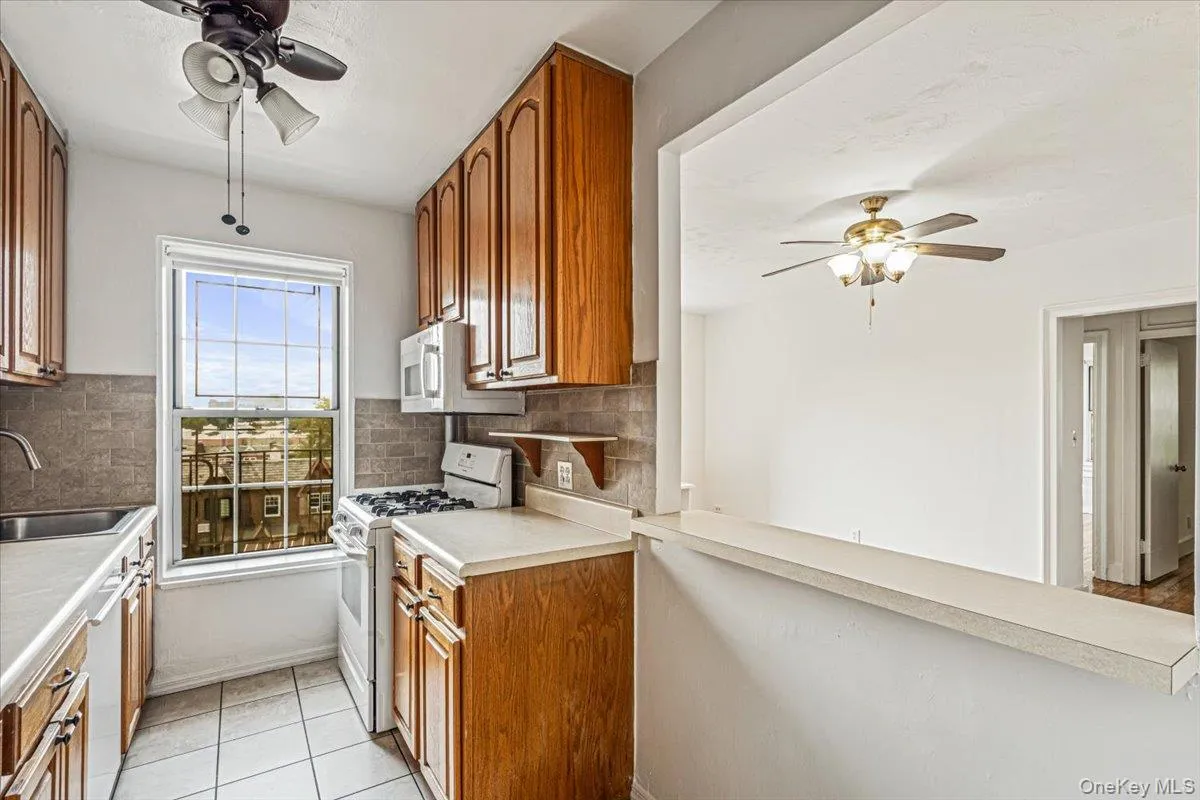 30-15 Hobart Street, New York, NY, 2 Bedrooms Bedrooms, 4 Rooms Rooms,1 BathroomBathrooms,Residential,For Rent,Hobart,0,1024910 30-15 Hobart Street, New York, NY, 2 Bedrooms Bedrooms, 4 Rooms Rooms,1 BathroomBathrooms,Residential,For Rent,Hobart,0,1024910