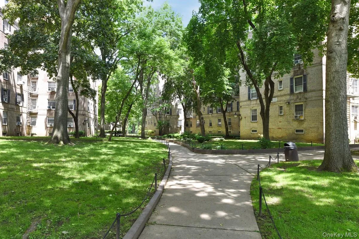 30-15 Hobart Street, New York, NY, 2 Bedrooms Bedrooms, 4 Rooms Rooms,1 BathroomBathrooms,Residential,For Rent,Hobart,0,1024910 30-15 Hobart Street, New York, NY, 2 Bedrooms Bedrooms, 4 Rooms Rooms,1 BathroomBathrooms,Residential,For Rent,Hobart,0,1024910