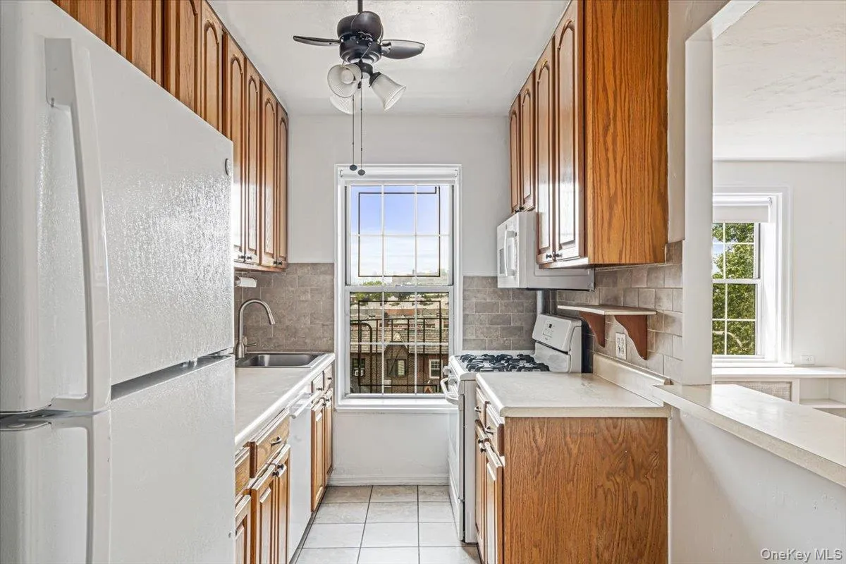 30-15 Hobart Street, New York, NY, 2 Bedrooms Bedrooms, 4 Rooms Rooms,1 BathroomBathrooms,Residential,For Rent,Hobart,0,1024910 30-15 Hobart Street, New York, NY, 2 Bedrooms Bedrooms, 4 Rooms Rooms,1 BathroomBathrooms,Residential,For Rent,Hobart,0,1024910