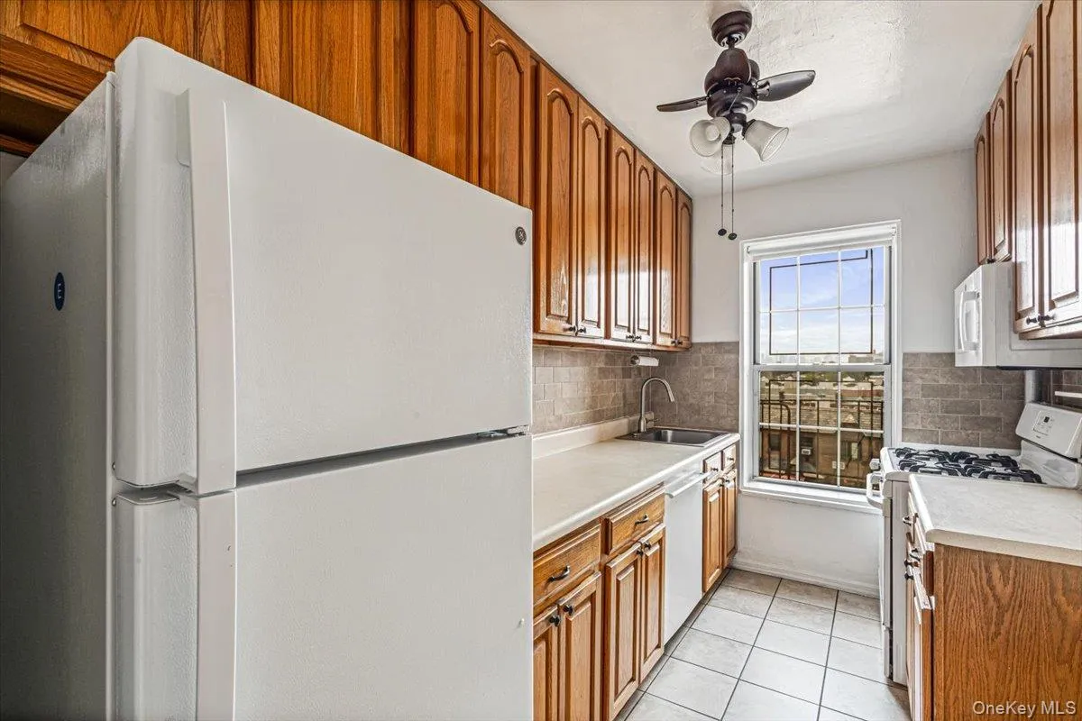 30-15 Hobart Street, New York, NY, 2 Bedrooms Bedrooms, 4 Rooms Rooms,1 BathroomBathrooms,Residential,For Rent,Hobart,0,1024910 30-15 Hobart Street, New York, NY, 2 Bedrooms Bedrooms, 4 Rooms Rooms,1 BathroomBathrooms,Residential,For Rent,Hobart,0,1024910