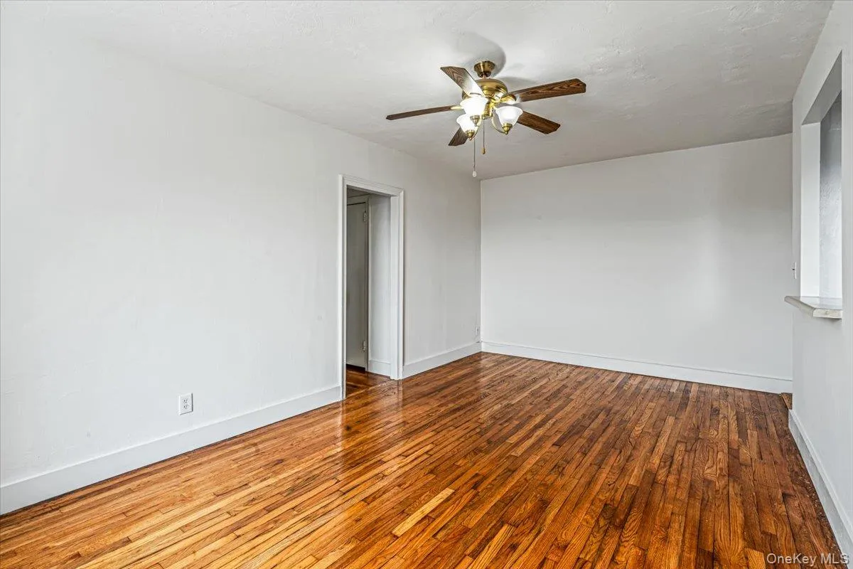 30-15 Hobart Street, New York, NY, 2 Bedrooms Bedrooms, 4 Rooms Rooms,1 BathroomBathrooms,Residential,For Rent,Hobart,0,1024910 30-15 Hobart Street, New York, NY, 2 Bedrooms Bedrooms, 4 Rooms Rooms,1 BathroomBathrooms,Residential,For Rent,Hobart,0,1024910