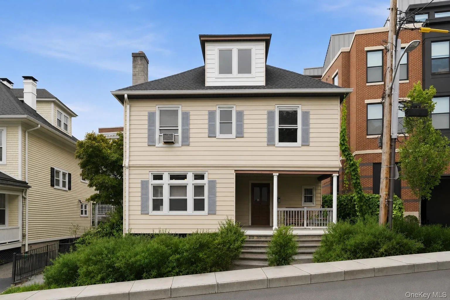 Welcome home to 8 Windle Park! Welcome home to 8 Windle Park!