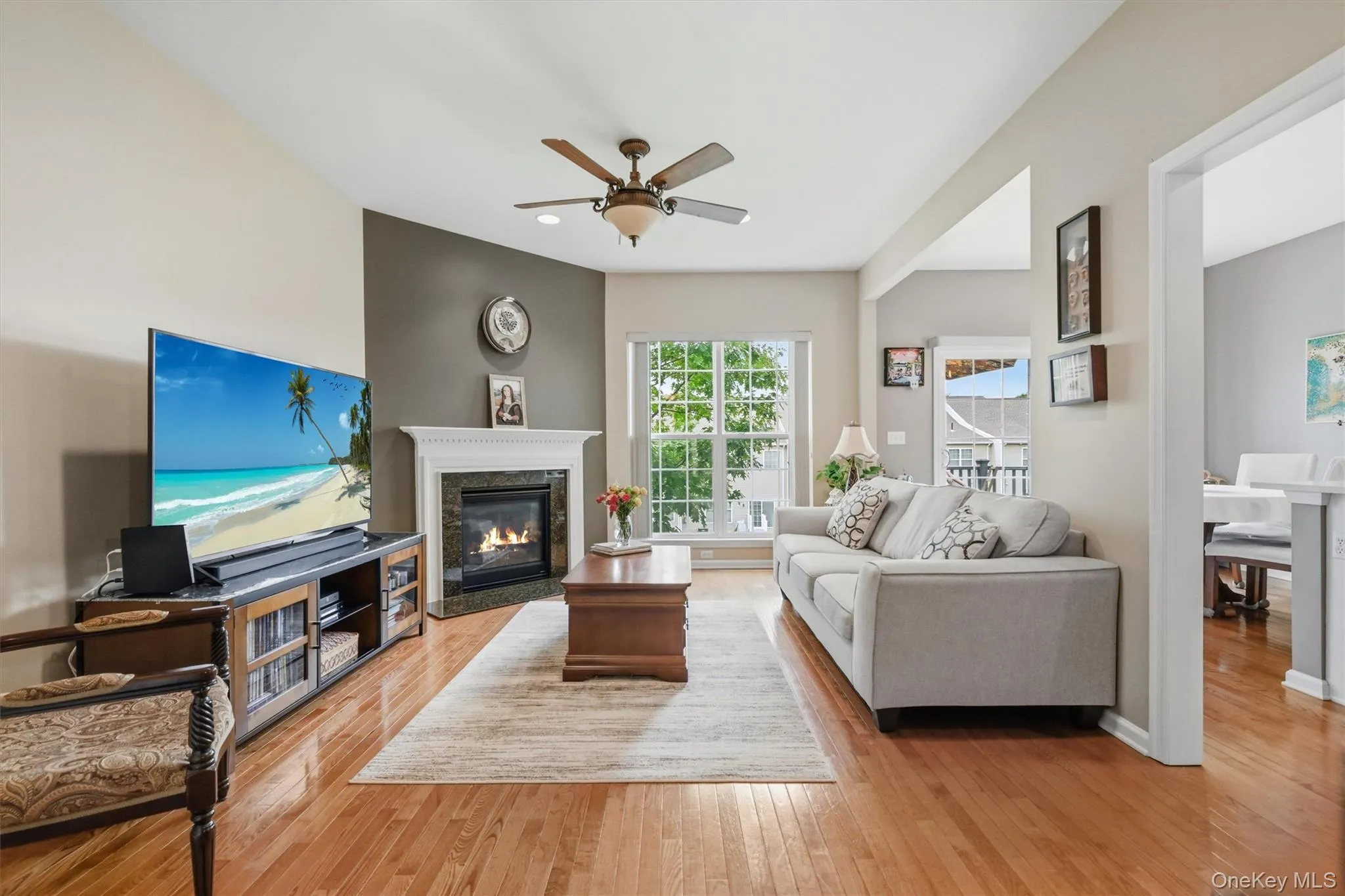 Notice the open floor plan and even flow. Notice the open floor plan and even flow.