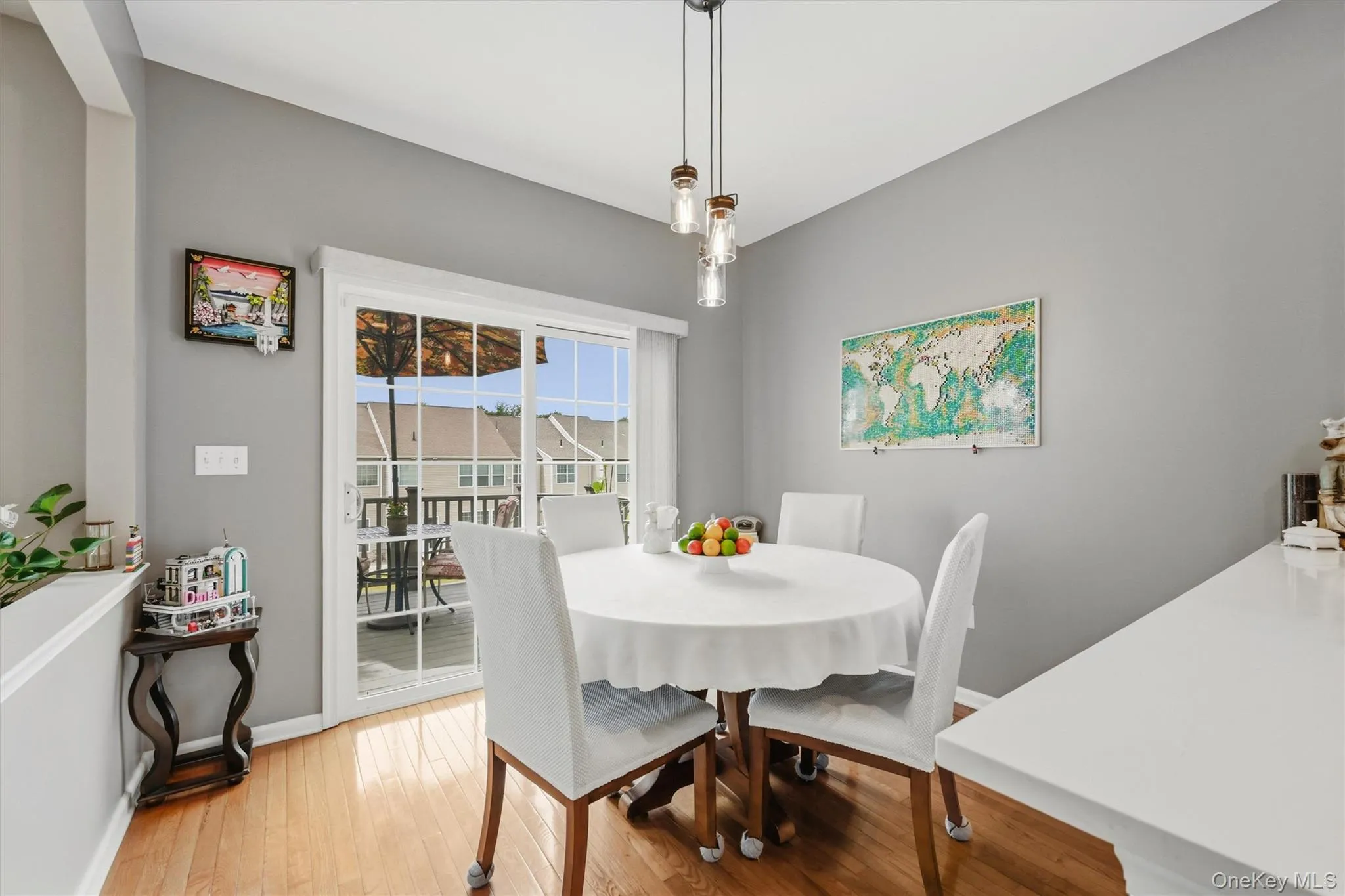 For casual meals there is the breakfast nook with slider out to the deck. For casual meals there is the breakfast nook with slider out to the deck.