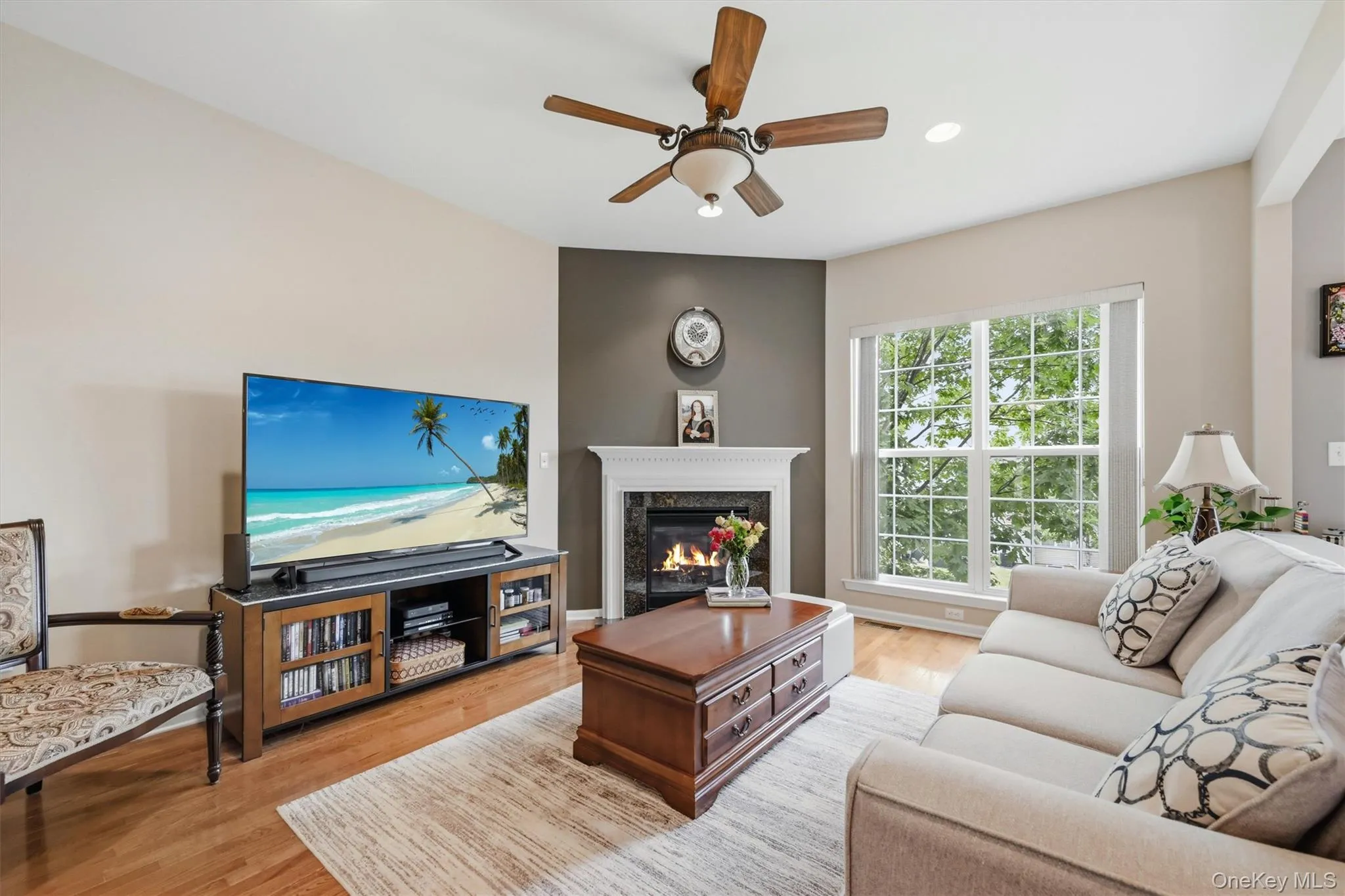 The accent wall gives this room a designer feel. The accent wall gives this room a designer feel.