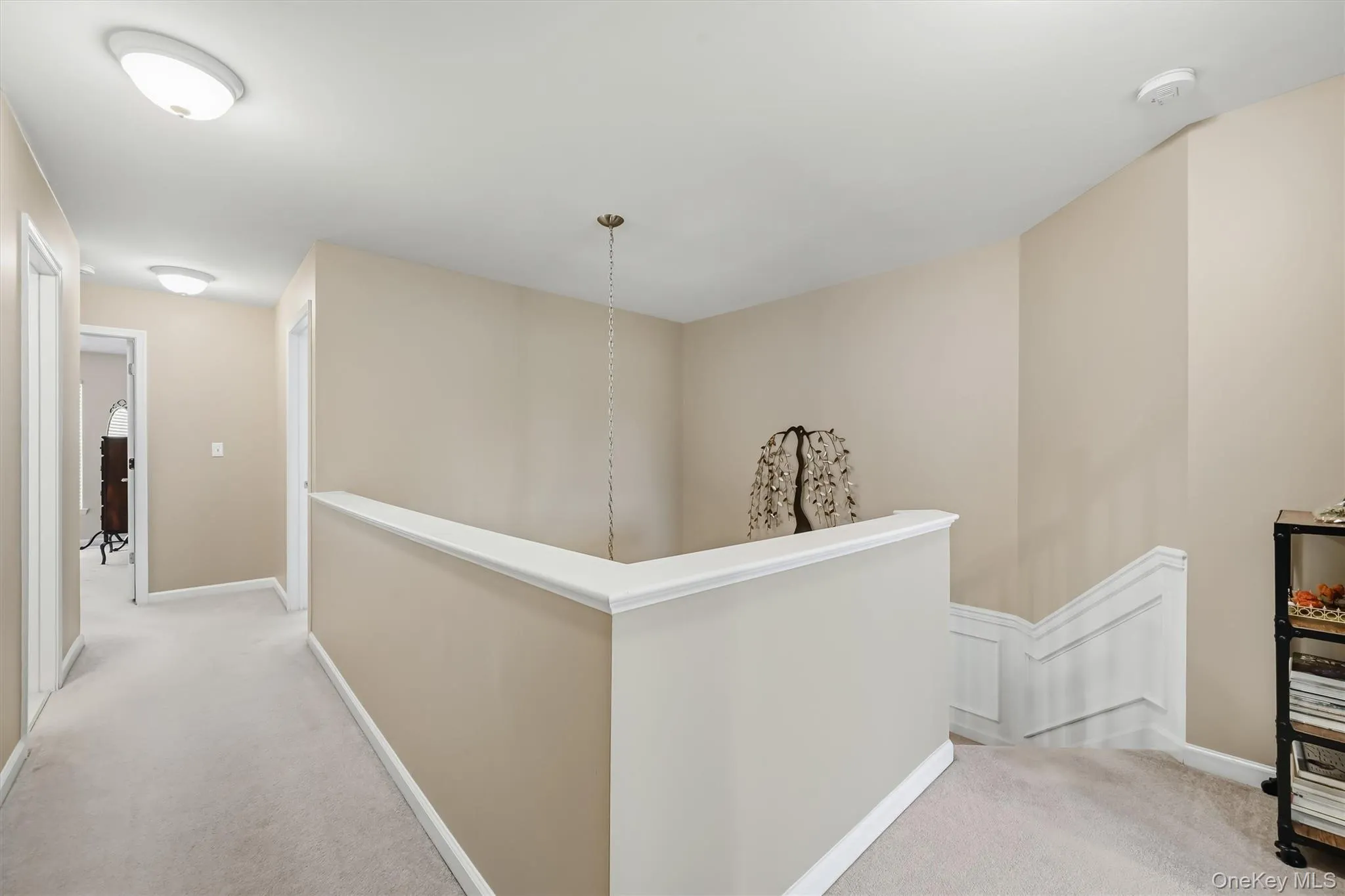 The stairs and hallway are wide which makes moving in easy. The stairs and hallway are wide which makes moving in easy.