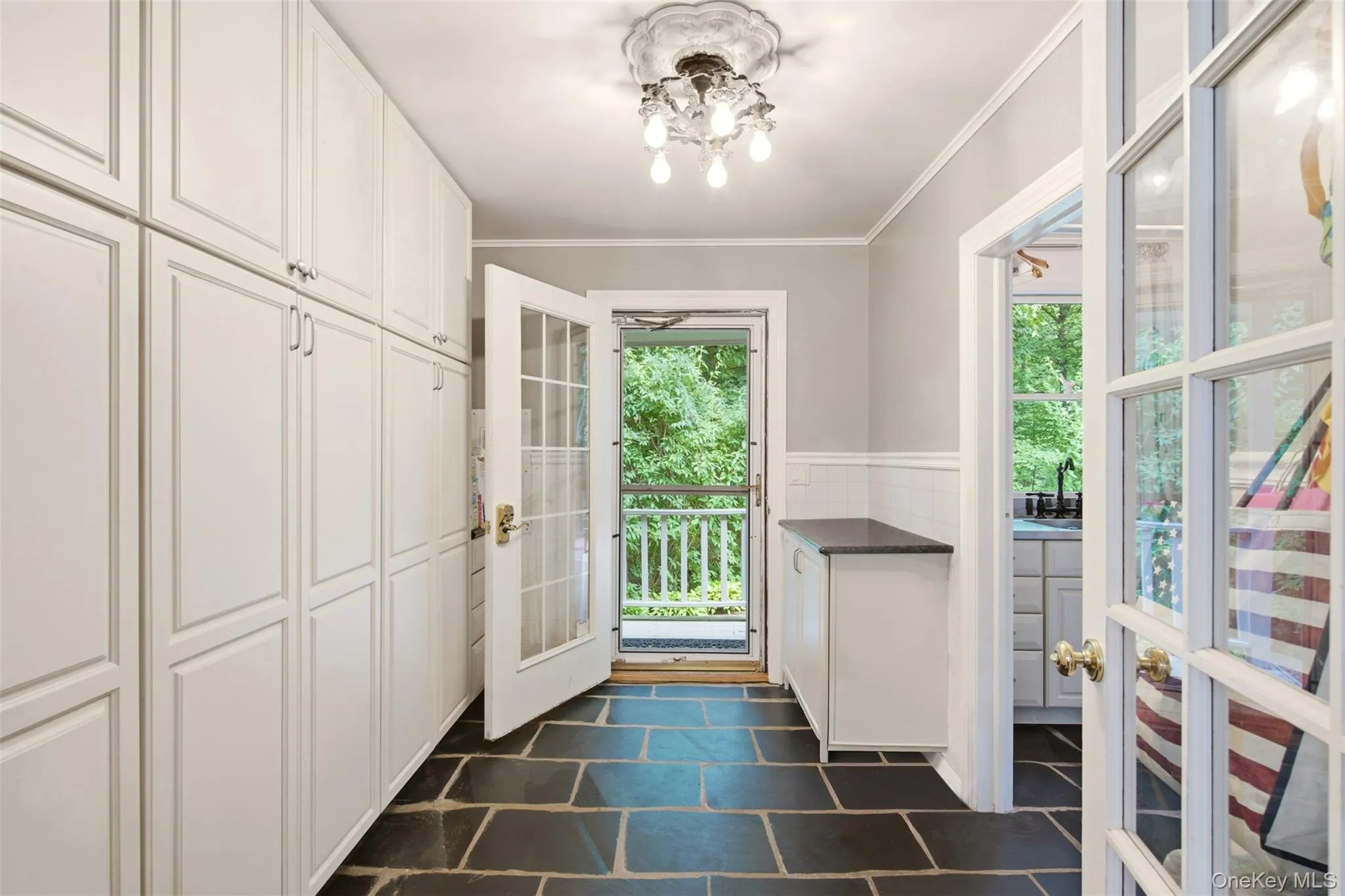 25 Forrest Drive, Huntington, NY, 4 Bedrooms Bedrooms, 9 Rooms Rooms,3 BathroomsBathrooms,Residential,For Rent,Forrest,0,1024926 25 Forrest Drive, Huntington, NY, 4 Bedrooms Bedrooms, 9 Rooms Rooms,3 BathroomsBathrooms,Residential,For Rent,Forrest,0,1024926