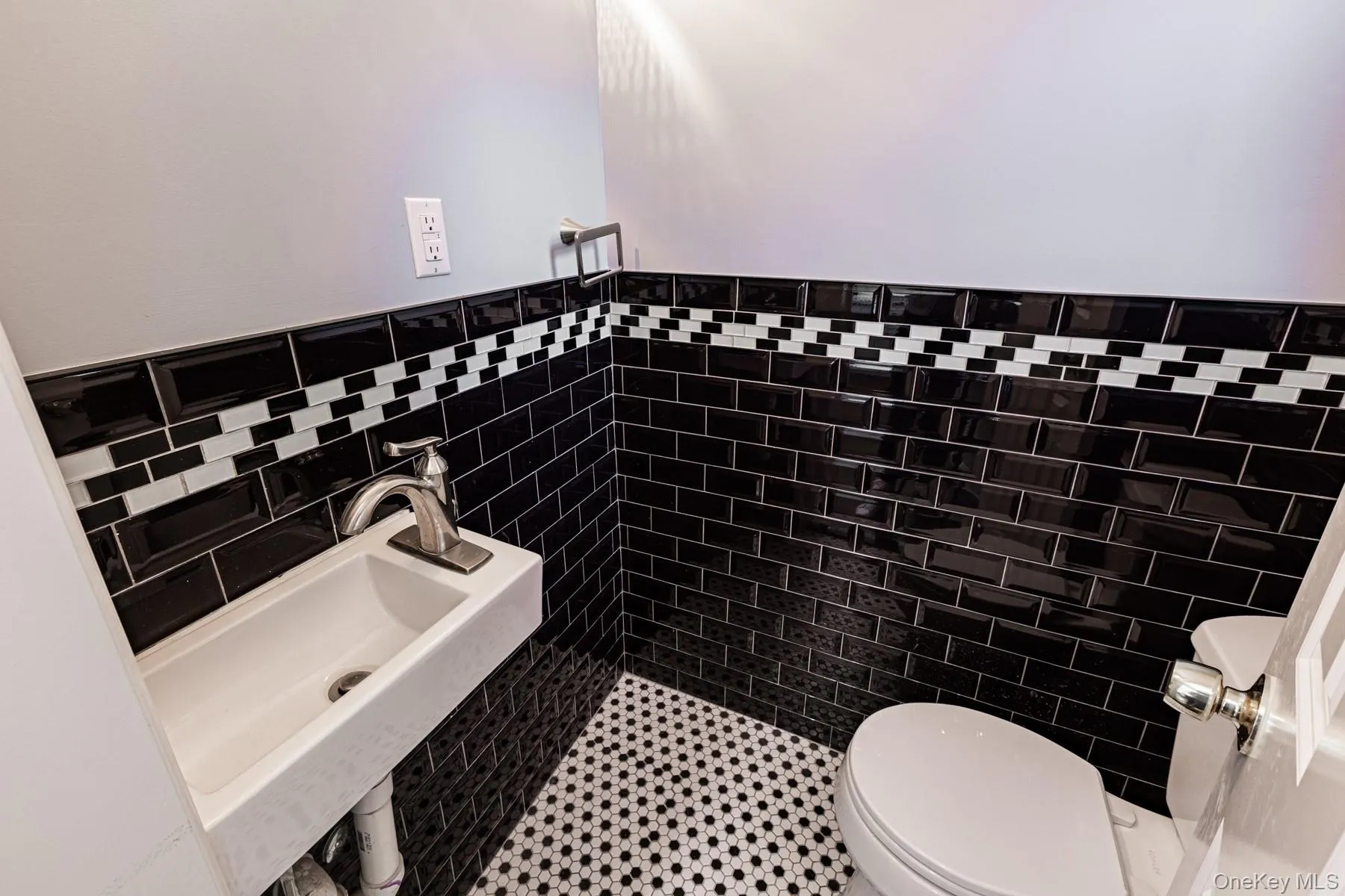 209 Smith Street, Hempstead, NY, 3 Bedrooms Bedrooms, 6 Rooms Rooms,2 BathroomsBathrooms,Residential,For Rent,Smith,0,1024928 209 Smith Street, Hempstead, NY, 3 Bedrooms Bedrooms, 6 Rooms Rooms,2 BathroomsBathrooms,Residential,For Rent,Smith,0,1024928