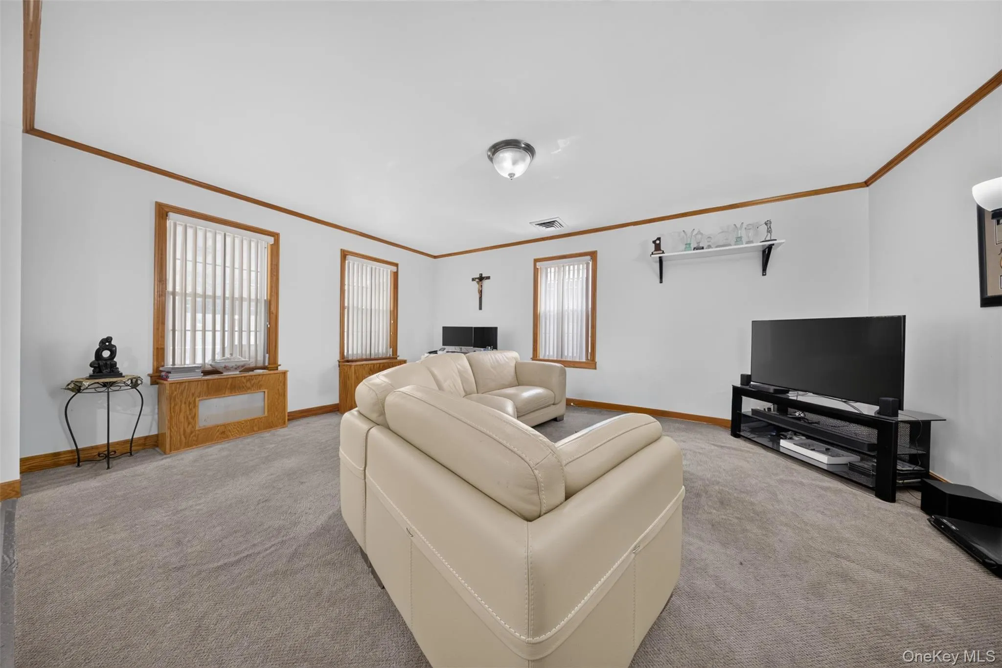 186-32 Avon Road, New York, NY, 6 Bedrooms Bedrooms, 15 Rooms Rooms,2 BathroomsBathrooms,Residential,For Rent,Avon,0,1024930 186-32 Avon Road, New York, NY, 6 Bedrooms Bedrooms, 15 Rooms Rooms,2 BathroomsBathrooms,Residential,For Rent,Avon,0,1024930
