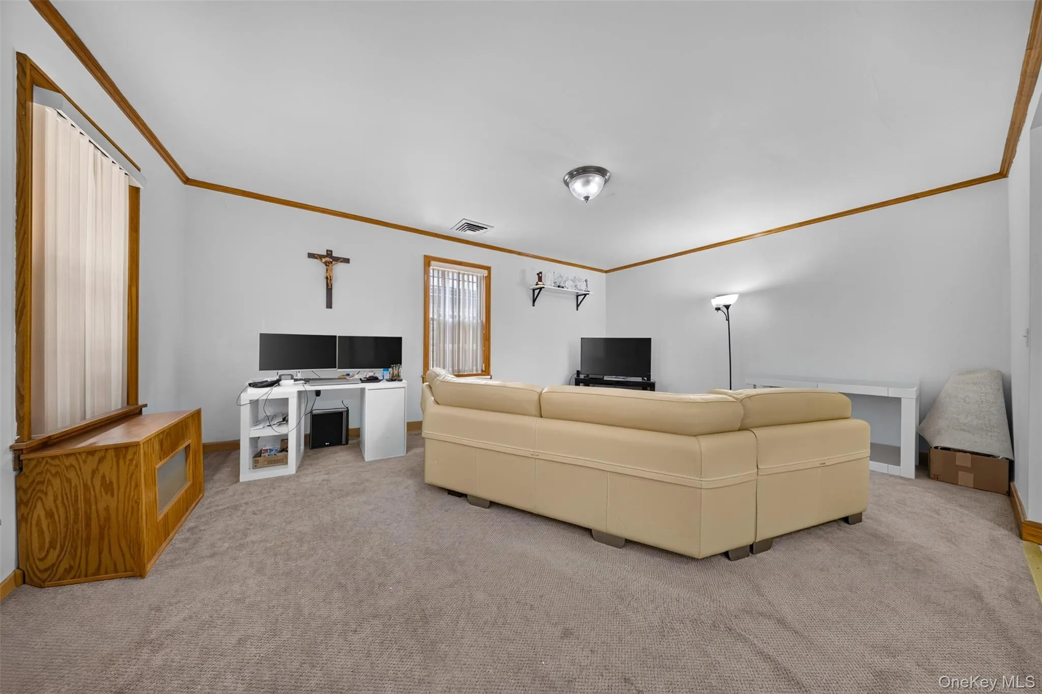 186-32 Avon Road, New York, NY, 6 Bedrooms Bedrooms, 15 Rooms Rooms,2 BathroomsBathrooms,Residential,For Rent,Avon,0,1024930 186-32 Avon Road, New York, NY, 6 Bedrooms Bedrooms, 15 Rooms Rooms,2 BathroomsBathrooms,Residential,For Rent,Avon,0,1024930