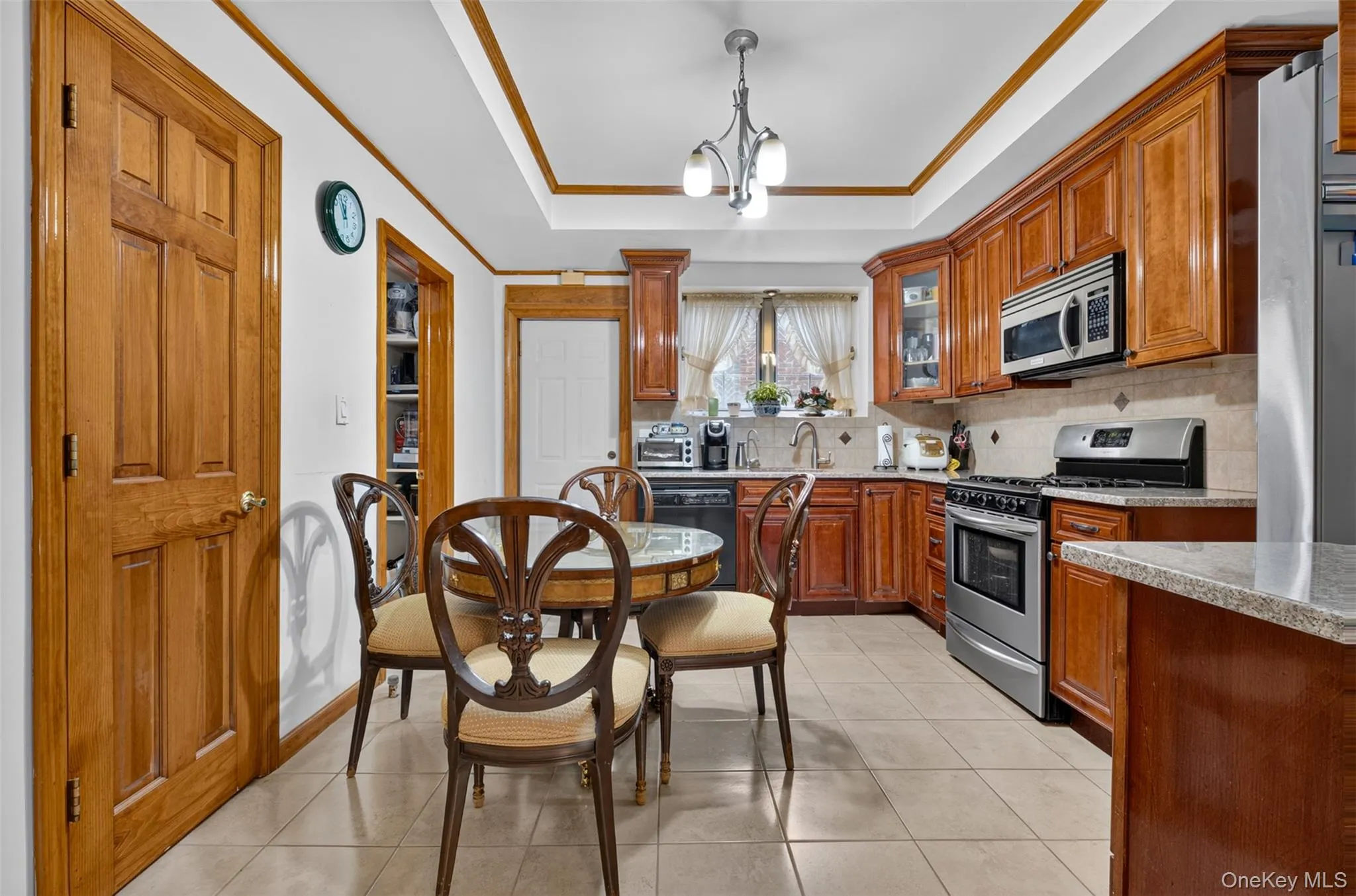 186-32 Avon Road, New York, NY, 6 Bedrooms Bedrooms, 15 Rooms Rooms,2 BathroomsBathrooms,Residential,For Rent,Avon,0,1024930 186-32 Avon Road, New York, NY, 6 Bedrooms Bedrooms, 15 Rooms Rooms,2 BathroomsBathrooms,Residential,For Rent,Avon,0,1024930