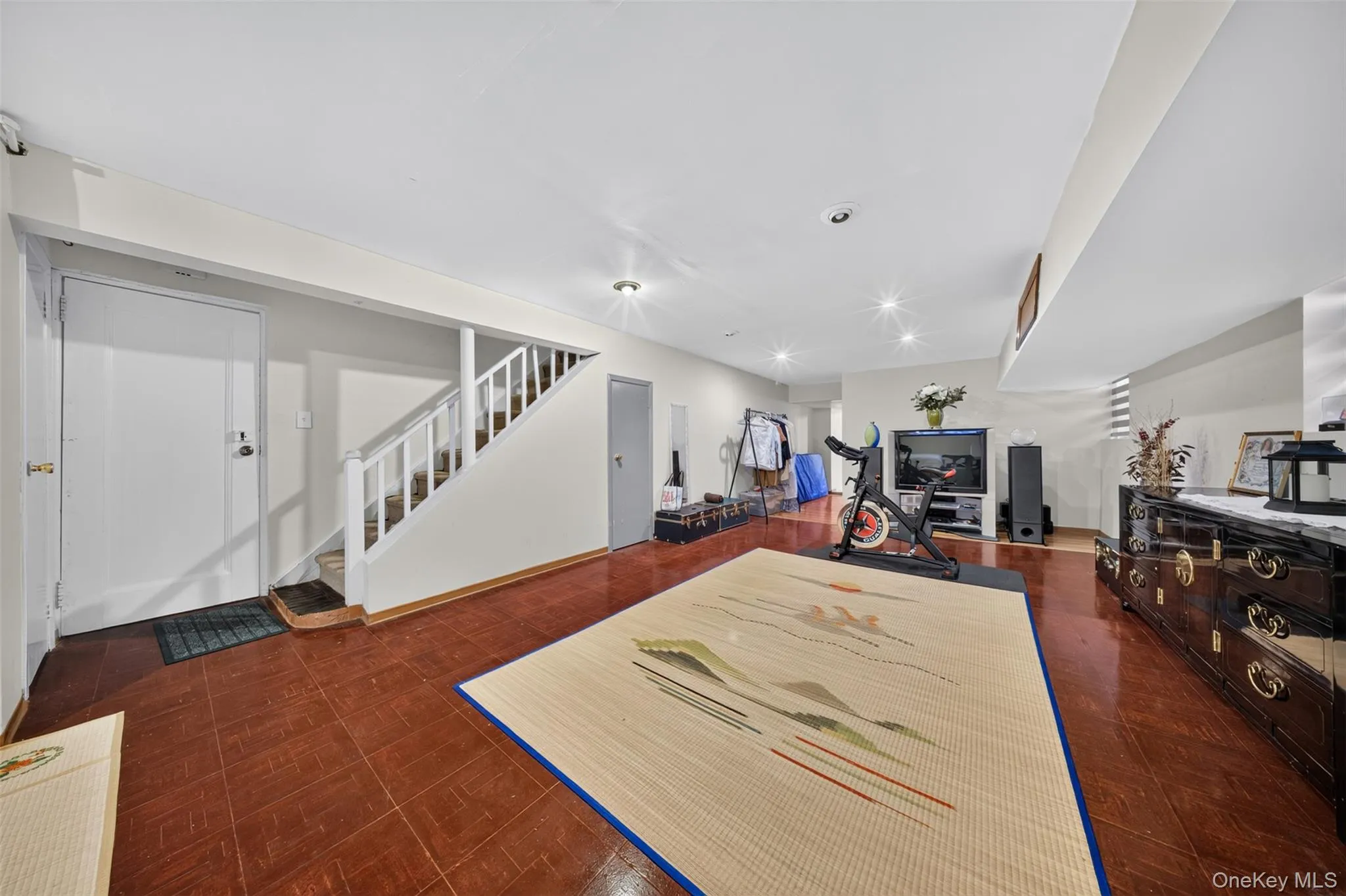 186-32 Avon Road, New York, NY, 6 Bedrooms Bedrooms, 15 Rooms Rooms,2 BathroomsBathrooms,Residential,For Rent,Avon,0,1024930 186-32 Avon Road, New York, NY, 6 Bedrooms Bedrooms, 15 Rooms Rooms,2 BathroomsBathrooms,Residential,For Rent,Avon,0,1024930