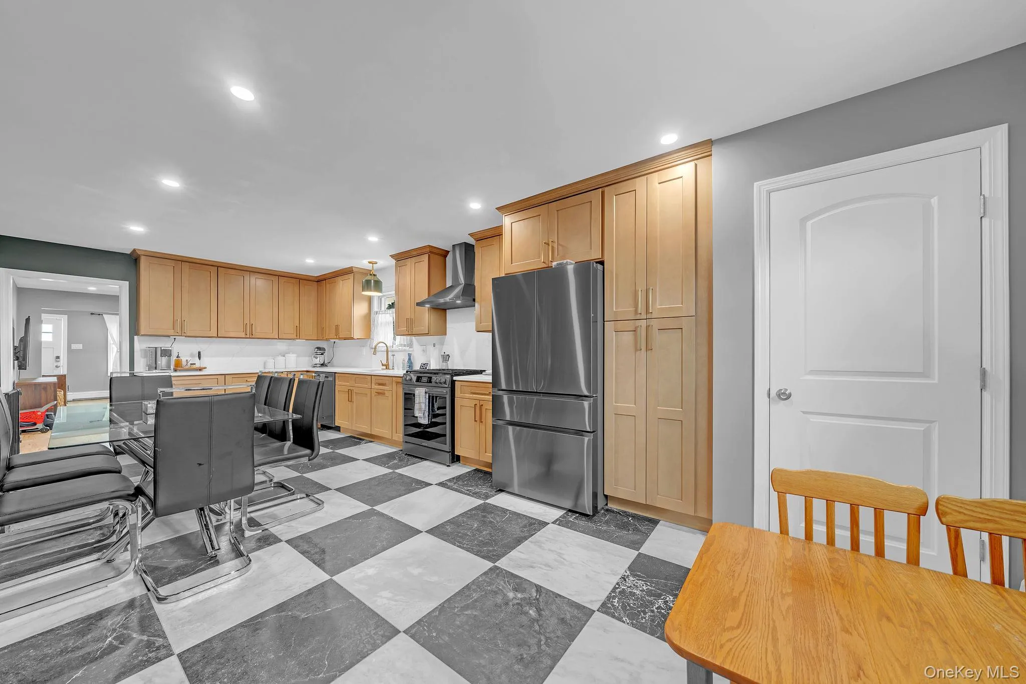 93 Overton Street, Babylon, NY, 3 Bedrooms Bedrooms, 7 Rooms Rooms,2 BathroomsBathrooms,Residential,For Rent,Overton,0,1024934 93 Overton Street, Babylon, NY, 3 Bedrooms Bedrooms, 7 Rooms Rooms,2 BathroomsBathrooms,Residential,For Rent,Overton,0,1024934