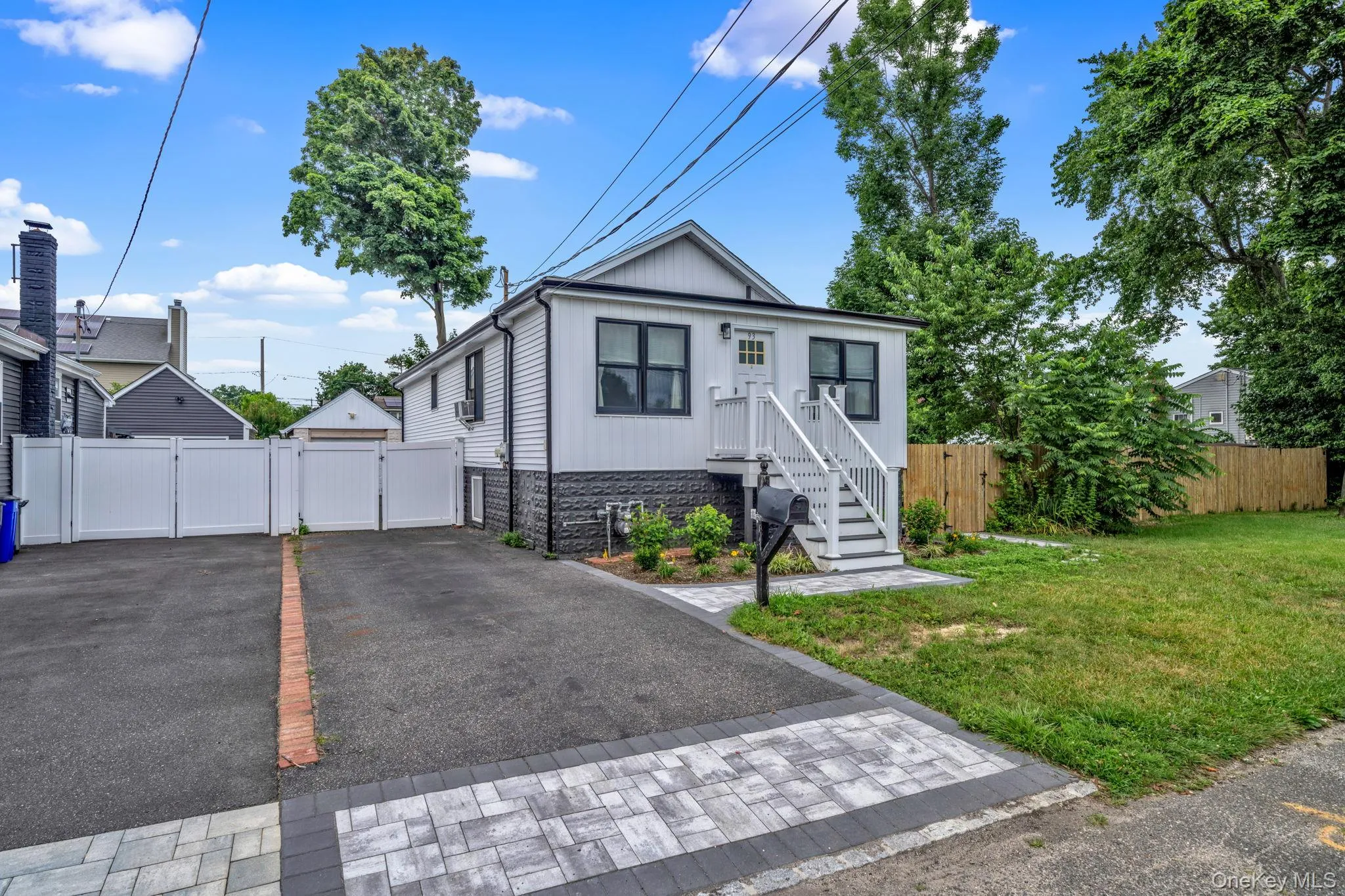 93 Overton Street, Babylon, NY, 3 Bedrooms Bedrooms, 7 Rooms Rooms,2 BathroomsBathrooms,Residential,For Rent,Overton,0,1024934 93 Overton Street, Babylon, NY, 3 Bedrooms Bedrooms, 7 Rooms Rooms,2 BathroomsBathrooms,Residential,For Rent,Overton,0,1024934