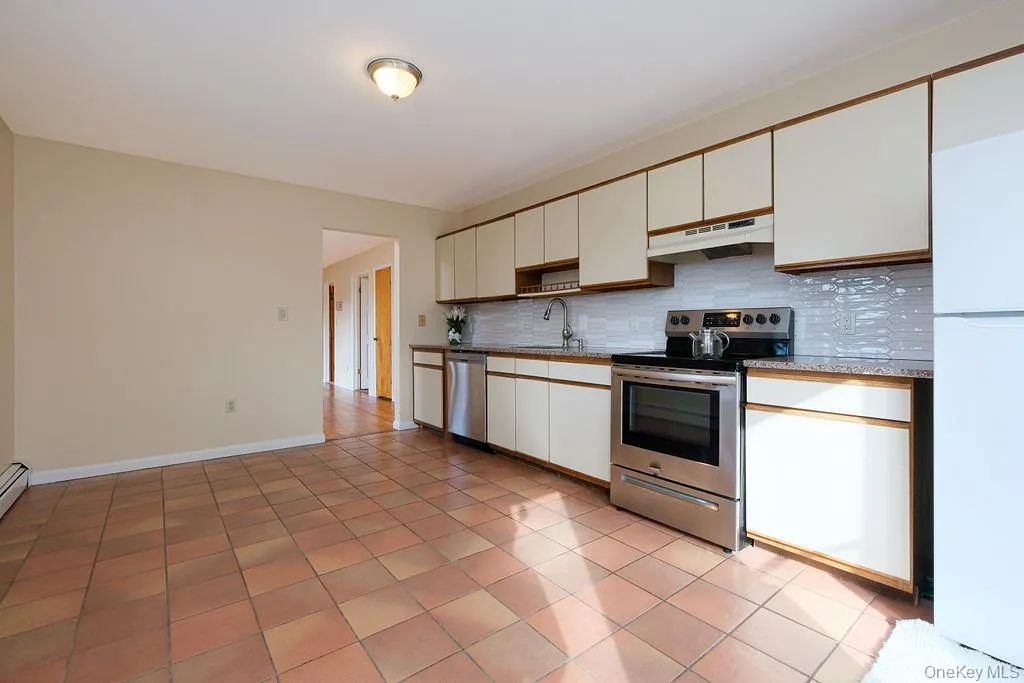 132 Woodland Drive, Mount Pleasant, NY, 1 Bedroom Bedrooms, 3 Rooms Rooms,1 BathroomBathrooms,Residential Lease,For Rent,Woodland,0,1024935 132 Woodland Drive, Mount Pleasant, NY, 1 Bedroom Bedrooms, 3 Rooms Rooms,1 BathroomBathrooms,Residential Lease,For Rent,Woodland,0,1024935