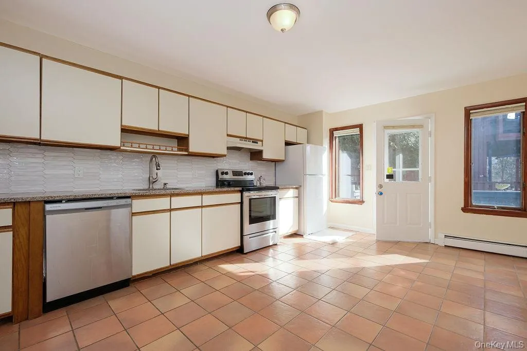 132 Woodland Drive, Mount Pleasant, NY, 1 Bedroom Bedrooms, 3 Rooms Rooms,1 BathroomBathrooms,Residential Lease,For Rent,Woodland,0,1024935 132 Woodland Drive, Mount Pleasant, NY, 1 Bedroom Bedrooms, 3 Rooms Rooms,1 BathroomBathrooms,Residential Lease,For Rent,Woodland,0,1024935