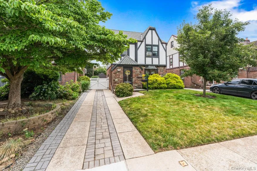 8617 253rd Street, New York, NY, 4 Bedrooms Bedrooms, 7 Rooms Rooms,2 BathroomsBathrooms,Residential,For Rent,253rd,0,1024945 8617 253rd Street, New York, NY, 4 Bedrooms Bedrooms, 7 Rooms Rooms,2 BathroomsBathrooms,Residential,For Rent,253rd,0,1024945