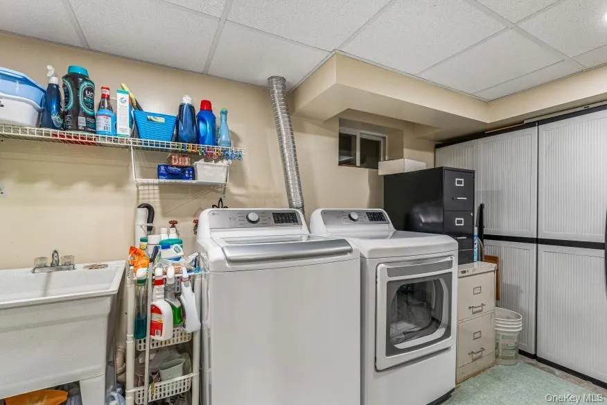 8617 253rd Street, New York, NY, 4 Bedrooms Bedrooms, 7 Rooms Rooms,2 BathroomsBathrooms,Residential,For Rent,253rd,0,1024945 8617 253rd Street, New York, NY, 4 Bedrooms Bedrooms, 7 Rooms Rooms,2 BathroomsBathrooms,Residential,For Rent,253rd,0,1024945