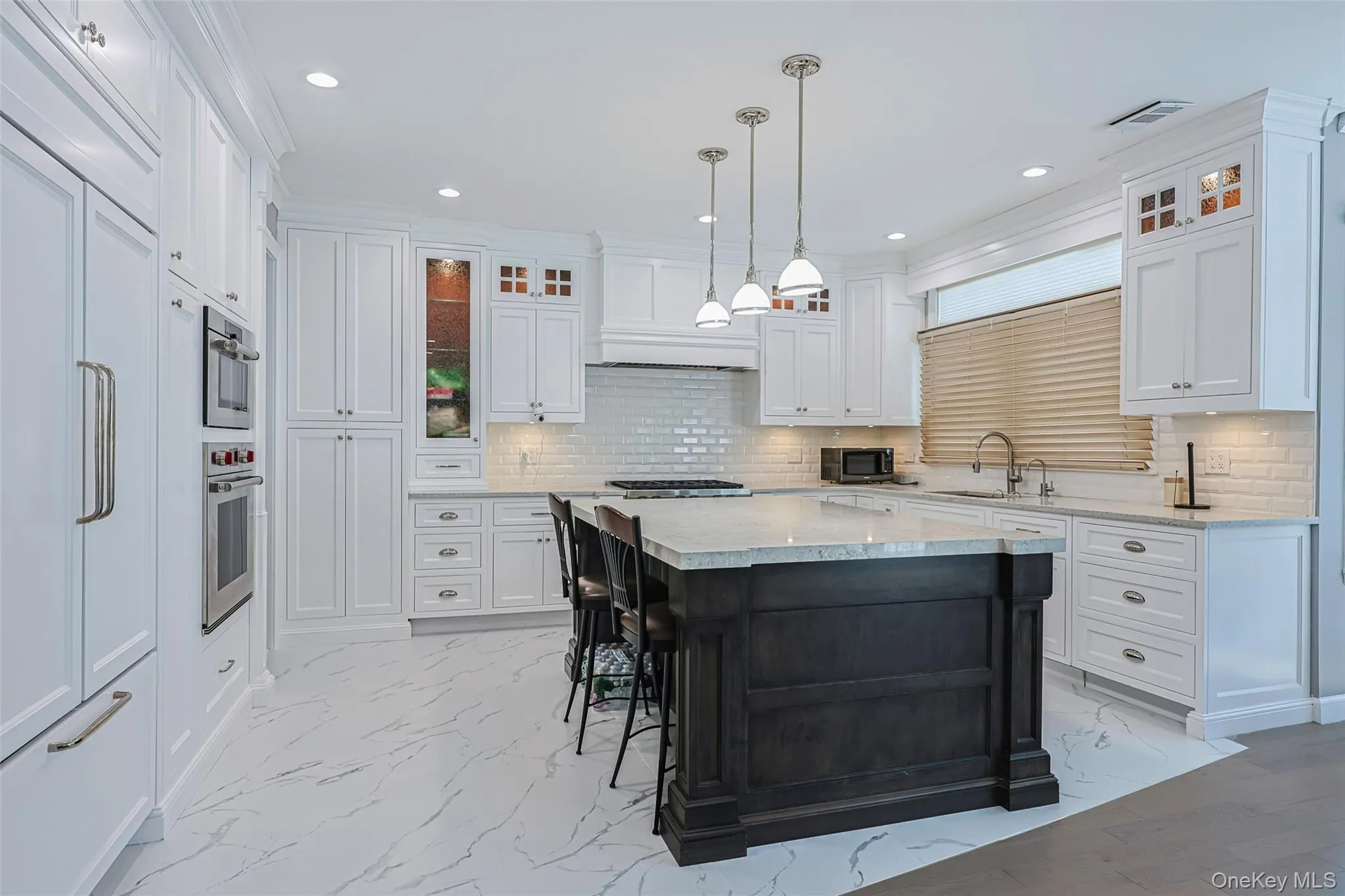 8 Parkview Drive, Oyster Bay, NY, 5 Bedrooms Bedrooms, 10 Rooms Rooms,5 BathroomsBathrooms,Residential,For Rent,Parkview,0,1024949 8 Parkview Drive, Oyster Bay, NY, 5 Bedrooms Bedrooms, 10 Rooms Rooms,5 BathroomsBathrooms,Residential,For Rent,Parkview,0,1024949